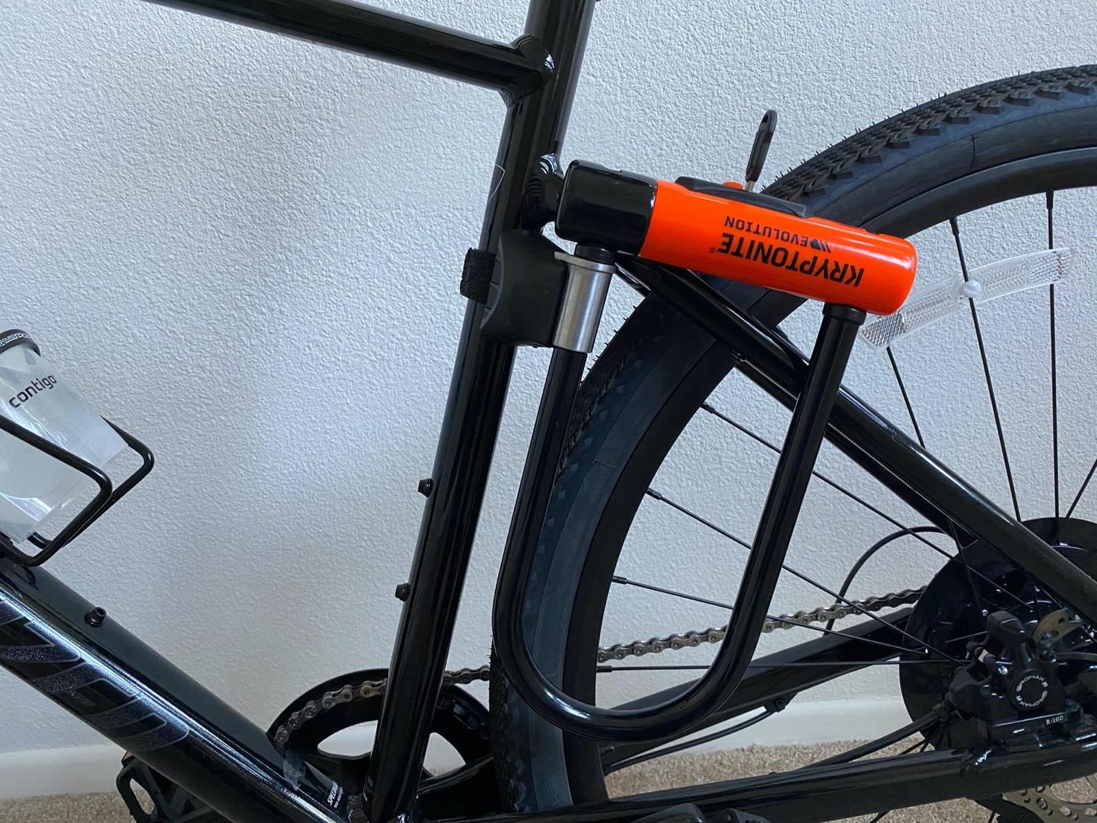 Kryptonite Evolution Standard Bike U-Lock, 14mm Steel Shackle & 3 Keys customer photo 1
