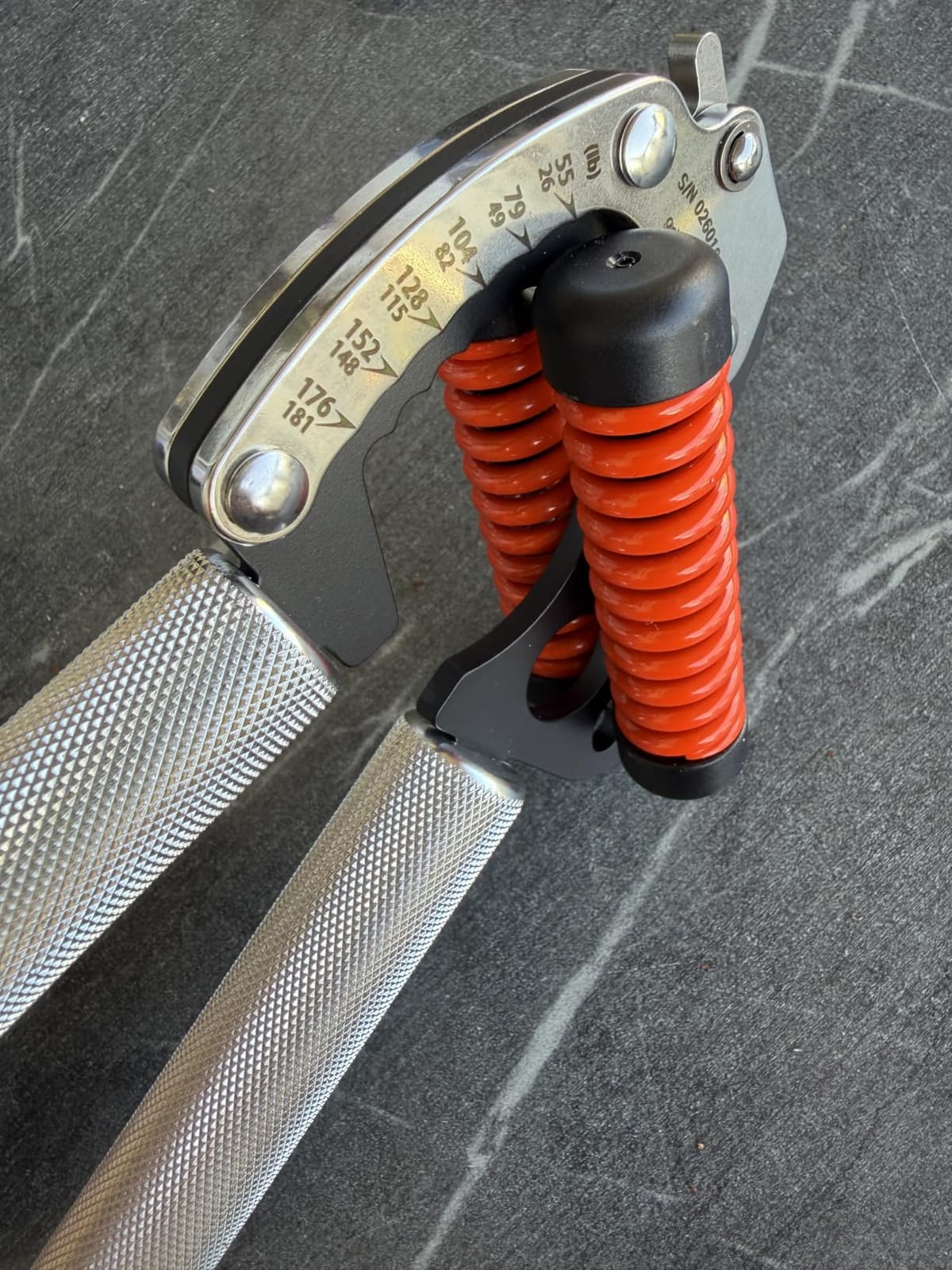 GD IRON GRIP Grip Strength Trainer Hand Gripper Forearm Strengthener Metal | Silent durable adjustable hand strengthening device customer photo 1