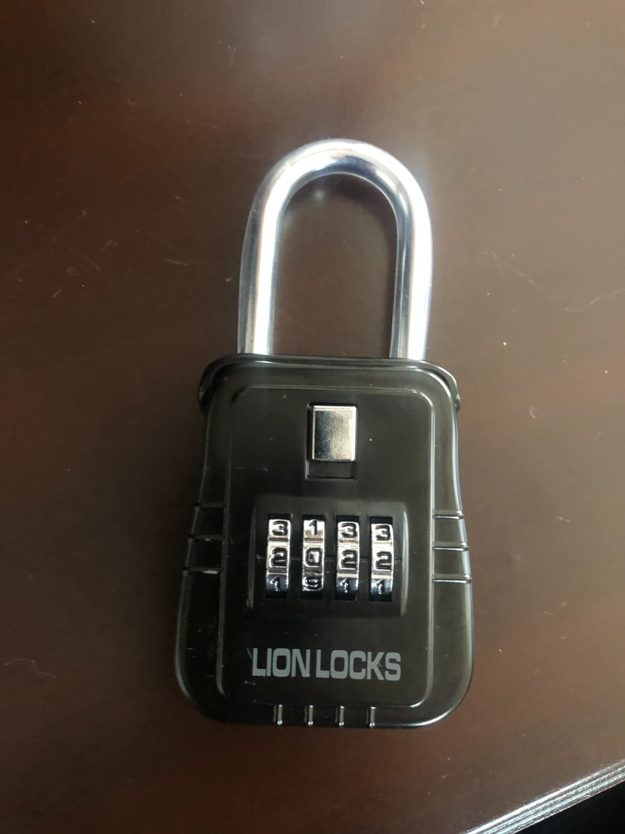 Lion Locks 1500 Key Lock Box with Code, Realtor Lock Box for Short-Term Rentals, Holds 5 Keys (2 Pack) customer photo 1