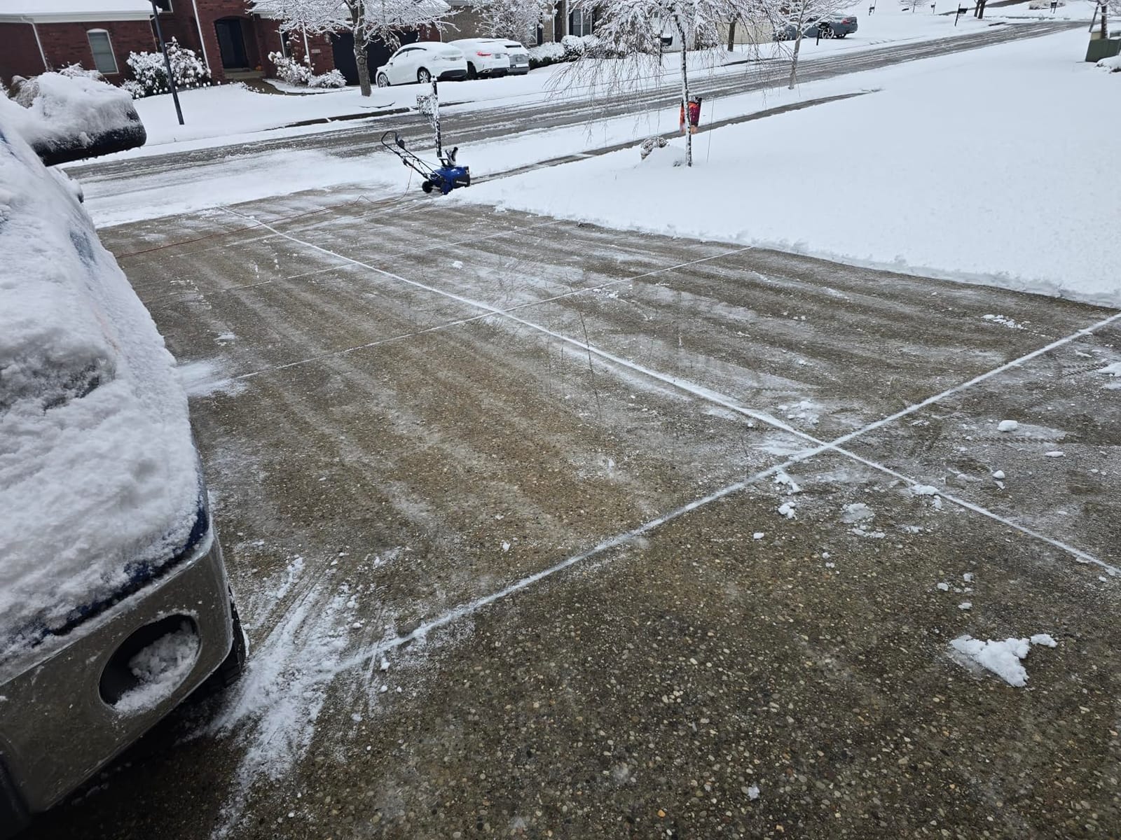 Snow Joe Corded Electric Snow Blower, 22 Clearing Path, Dual LEDs, SJ627E | Lights, 15 Amp, Steel Auger, 180° Adjustable Chute & Clean-Out Tool - High-Capacity for Large Driveways & Walkways customer photo 2