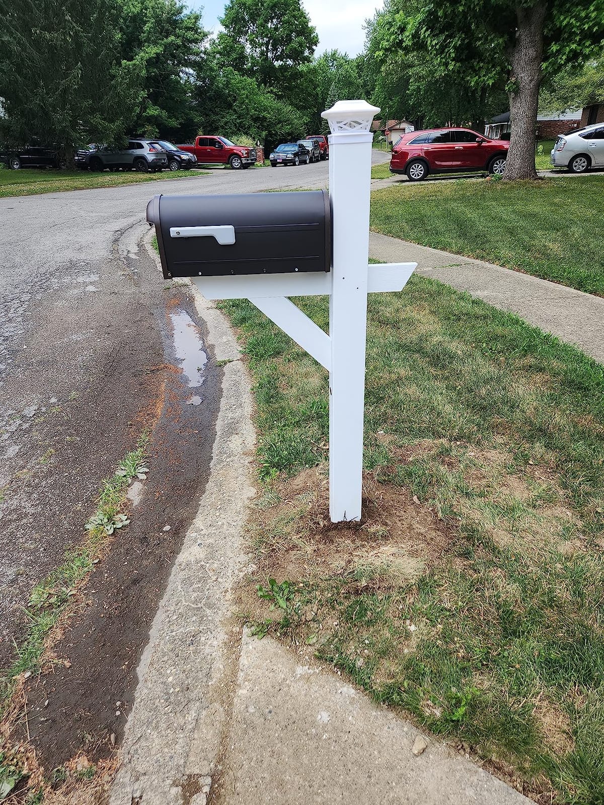Architectural Mailboxes 8830RZ-10 Winston Post Mount Mailbox, Rubbed Bronze customer photo 1