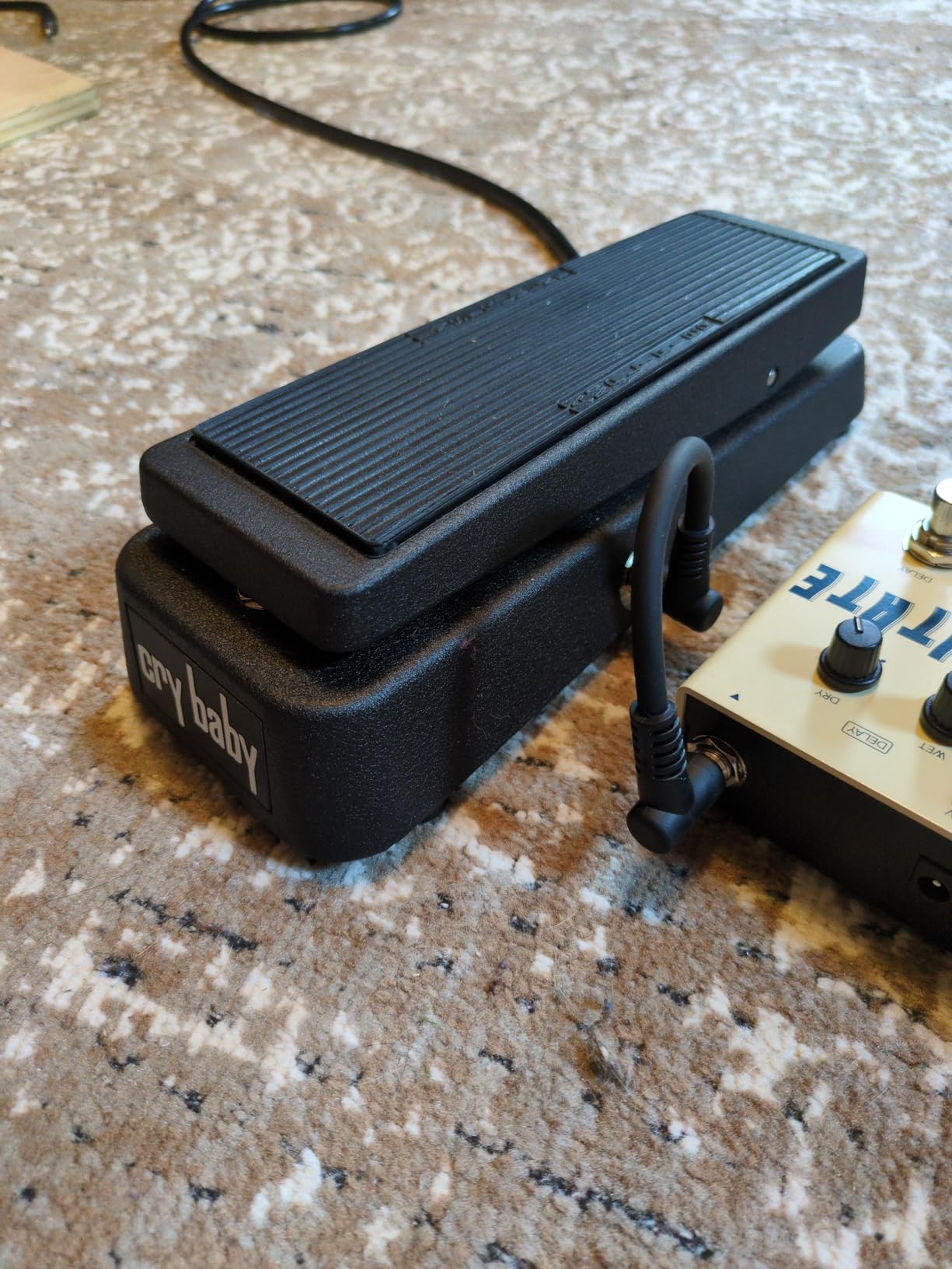 Dunlop Crybaby GCB-95 Classic Wah Pedal Bundle with 2 Patch Cables and 6 Assorted Dunlop Picks customer photo 2