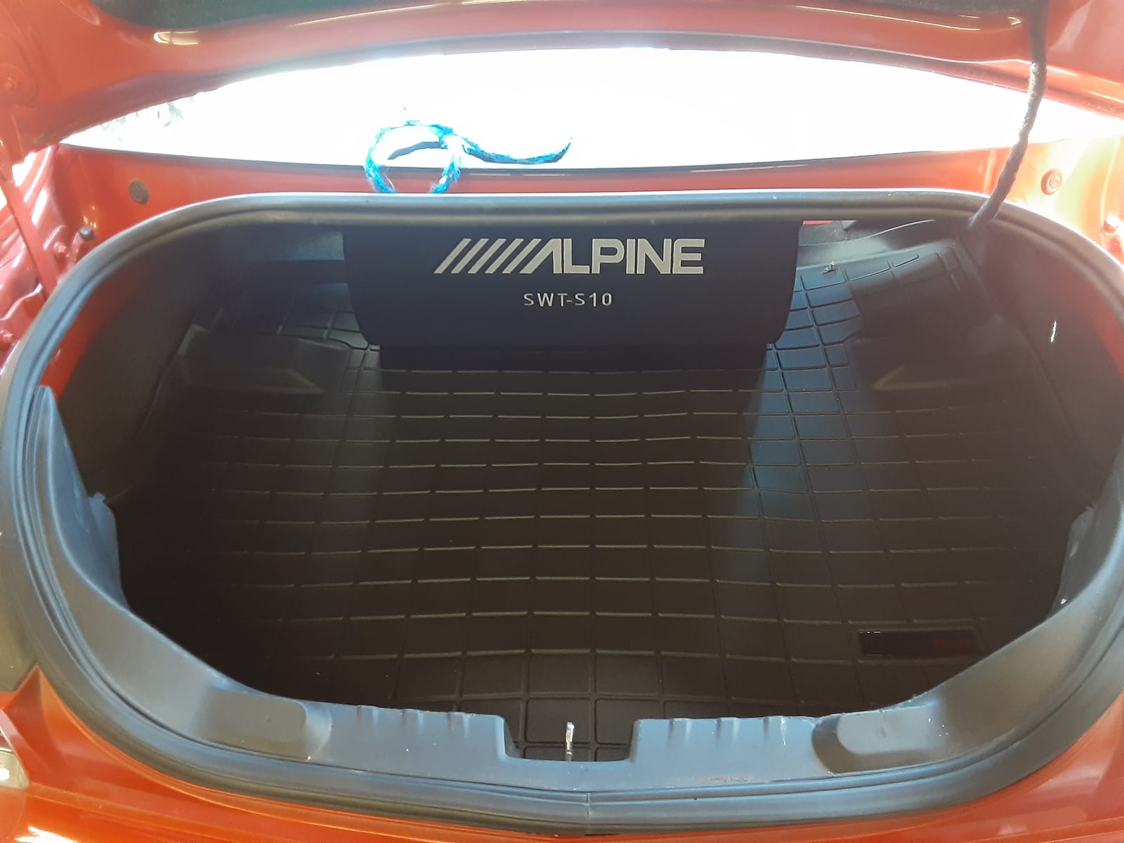 Alpine SWT-S10 1200W Max (250W RMS) Single 10