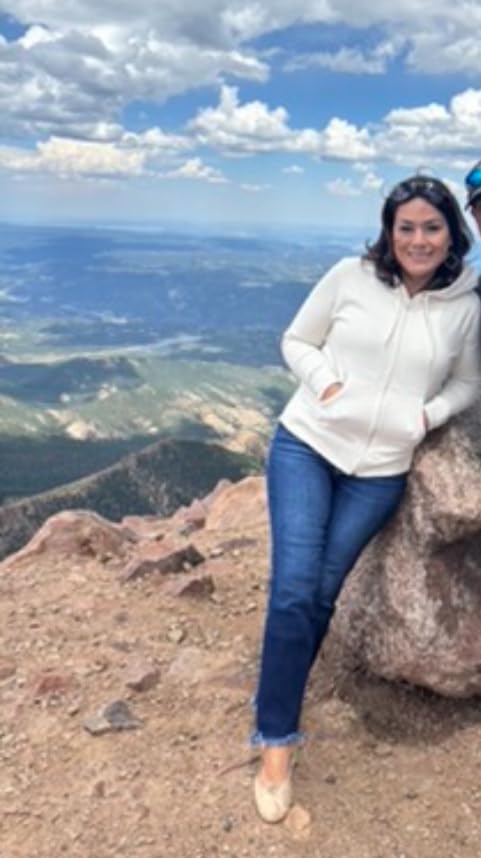 Amazon Essentials Women's Midweight Fleece Full-Zip Hoodie with Drawstring (Available in Plus Size) customer photo 1
