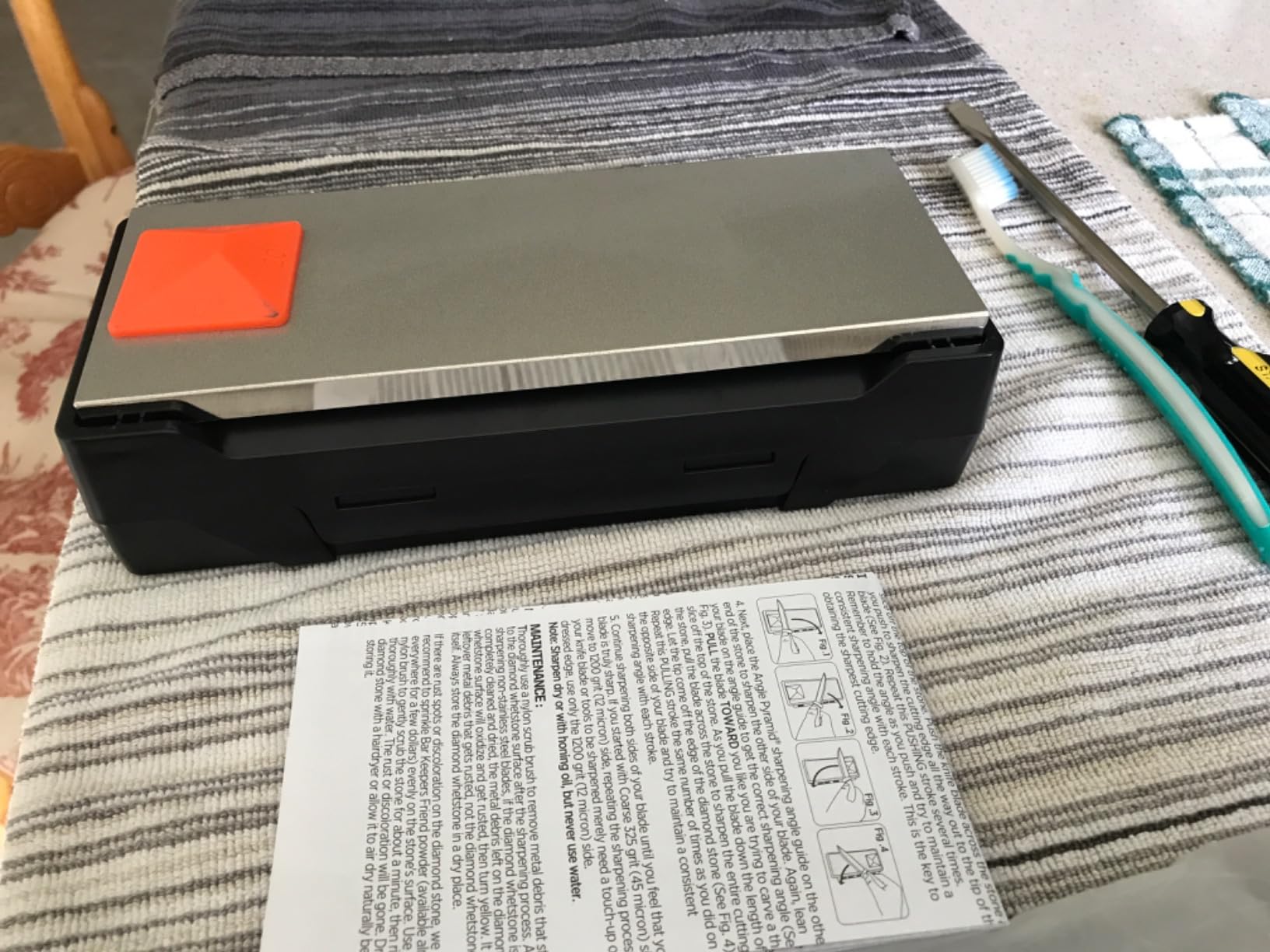 SHARPAL 162N Double-sided Diamond Sharpening Stone, 8 in. x 3 in. | Coarse 325 / Extra Fine 1200 Grit, Storage Case with NonSlip Base, Angle Guide, Knife Sharpener customer photo 2