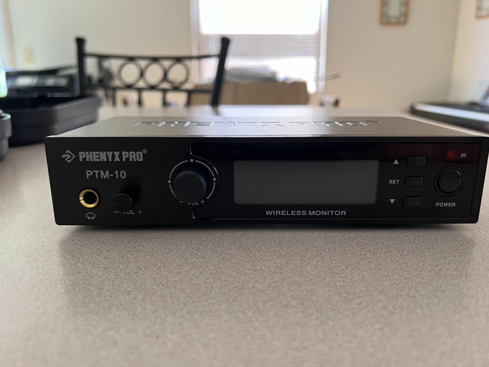 Phenyx Pro UHF Stereo Wireless in Ear Monitor System, Wireless IEM, 900MHz Band Selectable Frequency, Rack Mountable, 160 ft. Operation, Suitable for Stage, Studio, Exhibit, Lecture, Speech (PTM-10) customer photo 1