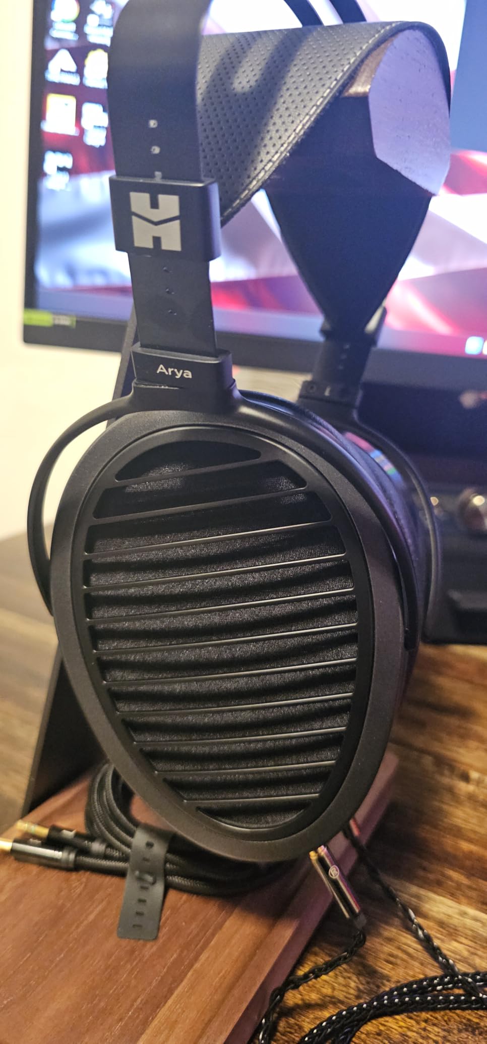 HIFIMAN Arya Stealth Magnet Version Full-Size Over-Ear Planar Magnetic Headphone for Audiophiles/Studio customer photo 1