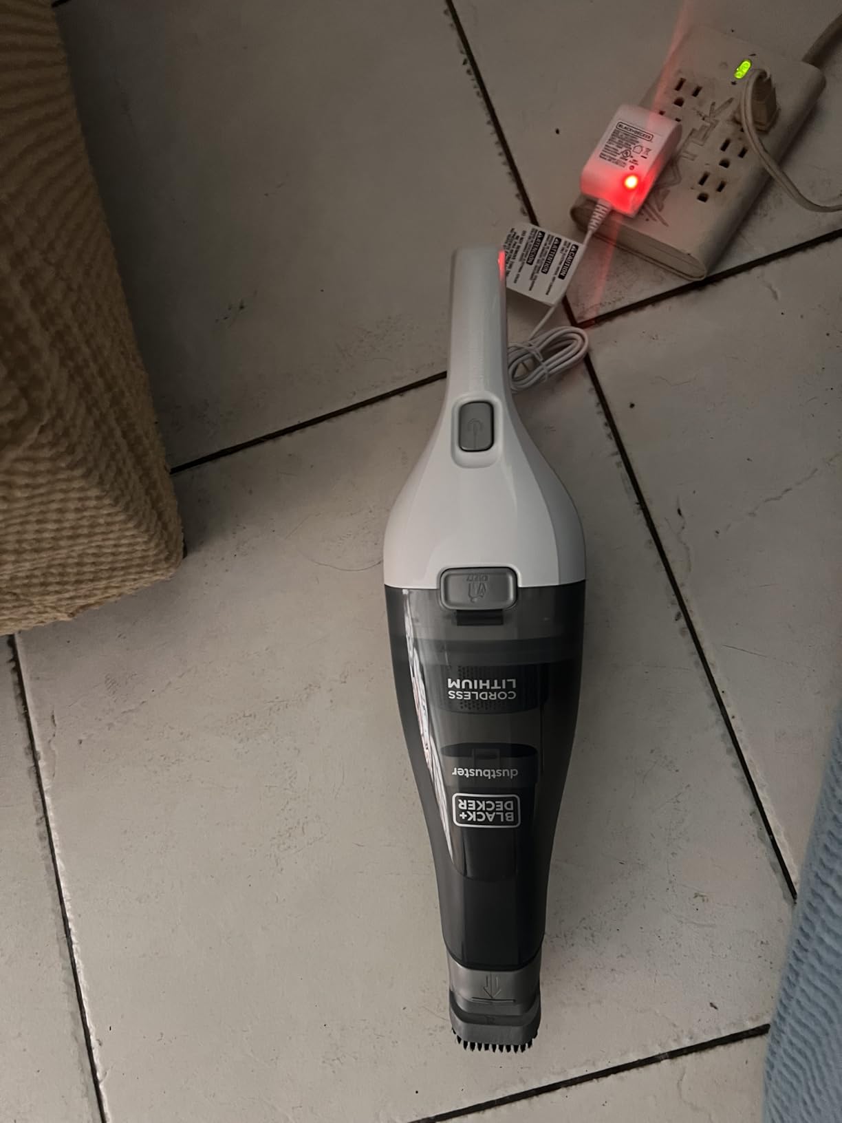 BLACK+DECKER dustbuster Cordless Handheld Vacuum, Portable Car Vacuum Cordless Rechargeable, Wall Mount, Strong Suction QuickClean (HNVC215B10) customer photo 2
