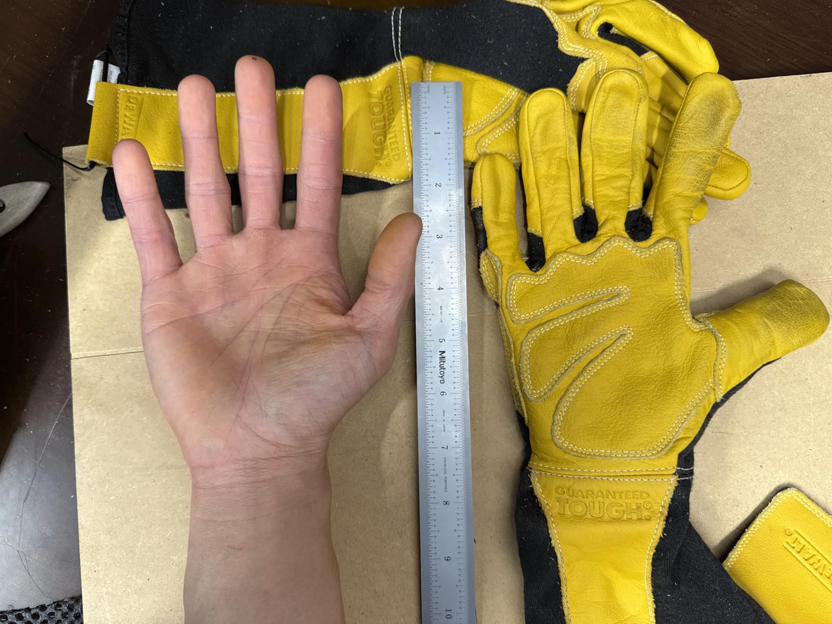 DEWALT Premium TIG Welding Gloves, Adjustable, Gauntlet-Style Cuff, Large customer photo 1