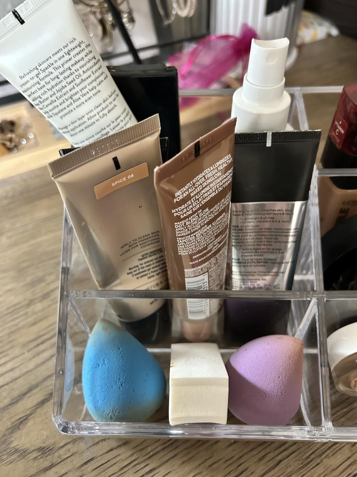 STORi Clear Plastic Vanity Makeup Organizer | 6-Compartment Holder for Brushes, Eyeshadow Palettes, & Beauty Supplies | Curved Front Design | Made in USA customer photo 1