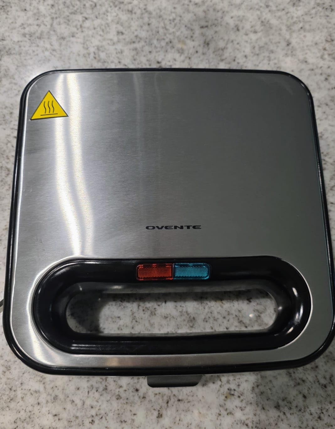 OVENTE Electric Sandwich Maker, 750W Non-Stick Plates, Black GPS401B | Perfect for Grilled Cheese, Tuna Melts, Omelets, French Toast, Breakfast Favorites, Light Meals, and Snacks customer photo 2