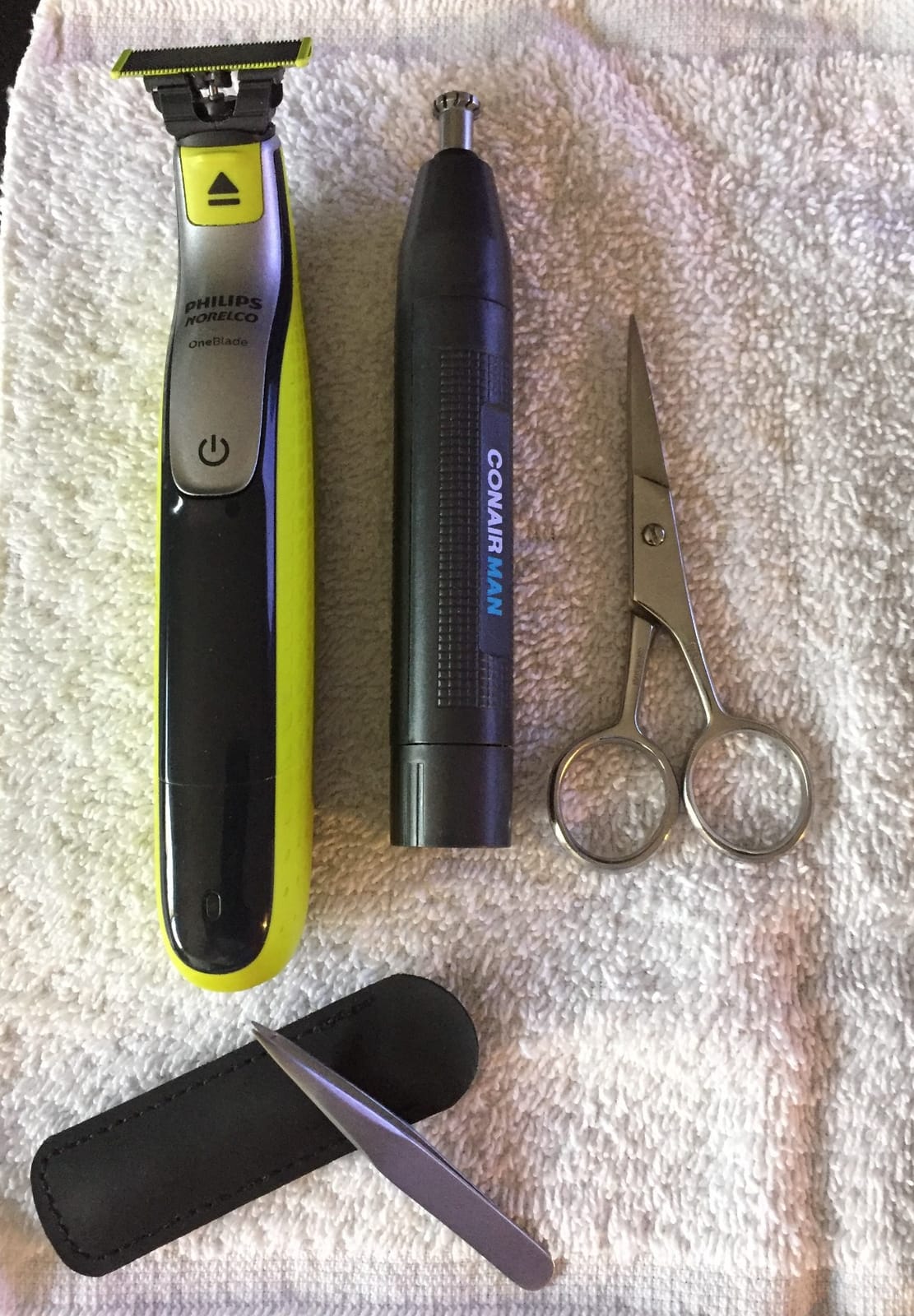 ConairMAN Ear and Nose Hair Trimmer for Men, Cordless, 360 Bevel Blade | No-pulling ear, brow, and nose trimmer for men with long-life battery, washable trimming attachment, and storage bag customer photo 1