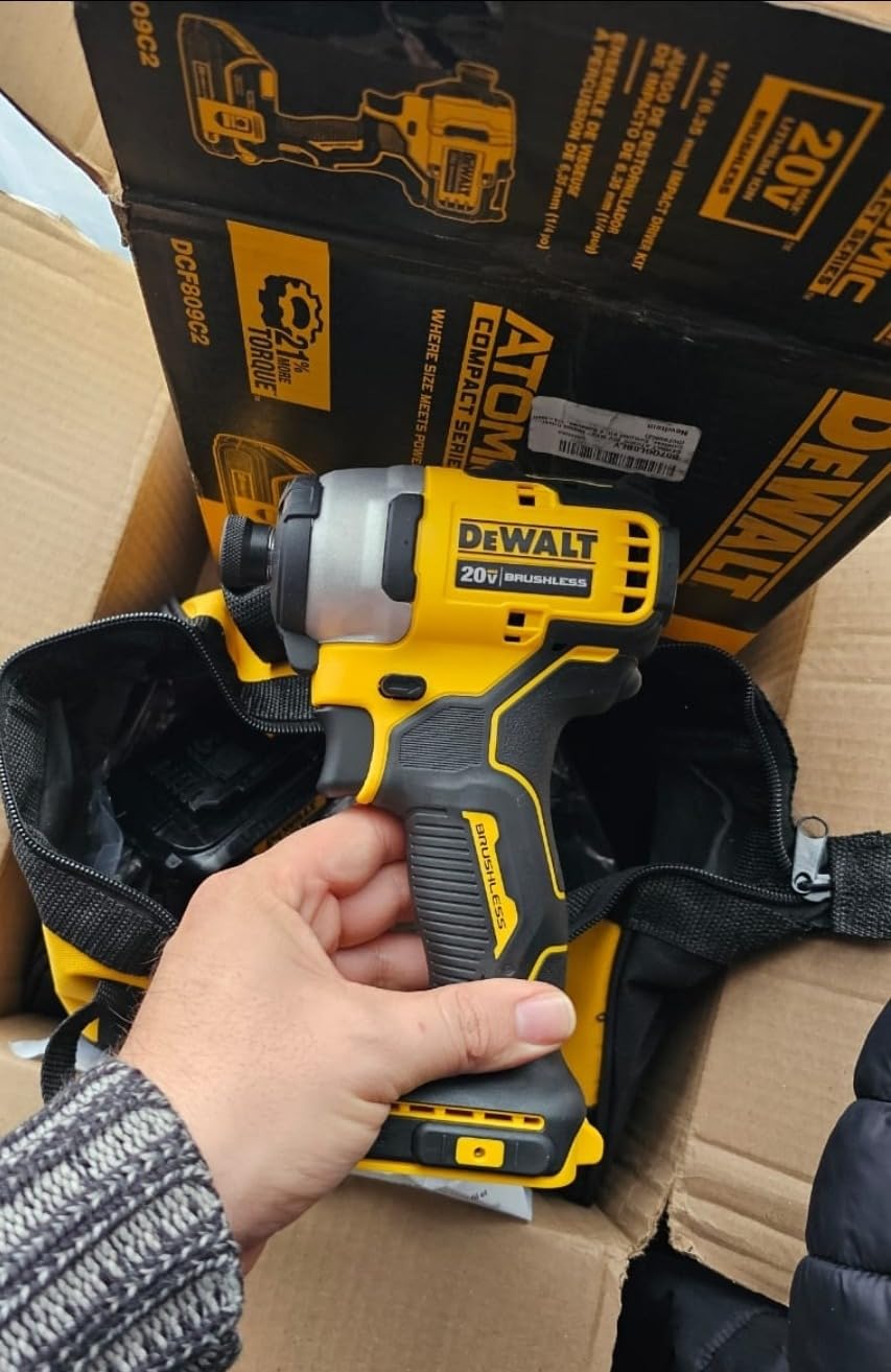 DEWALT ATOMIC 20V MAX* Impact Driver, Cordless, Compact Kit, 2 Batteries, 1/4-Inch (DCF809C2) customer photo 1