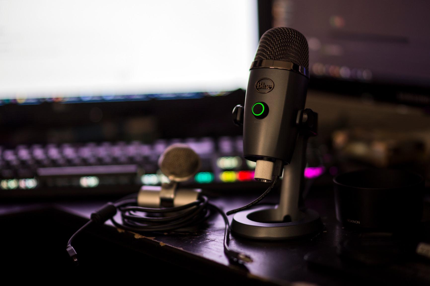 Logitech for Creators Blue Yeti Nano USB Microphone for Gaming, Streaming, Podcasting, Twitch, YouTube, Discord, Recording for PC and Mac, Plug & Play - Blackout customer photo 1