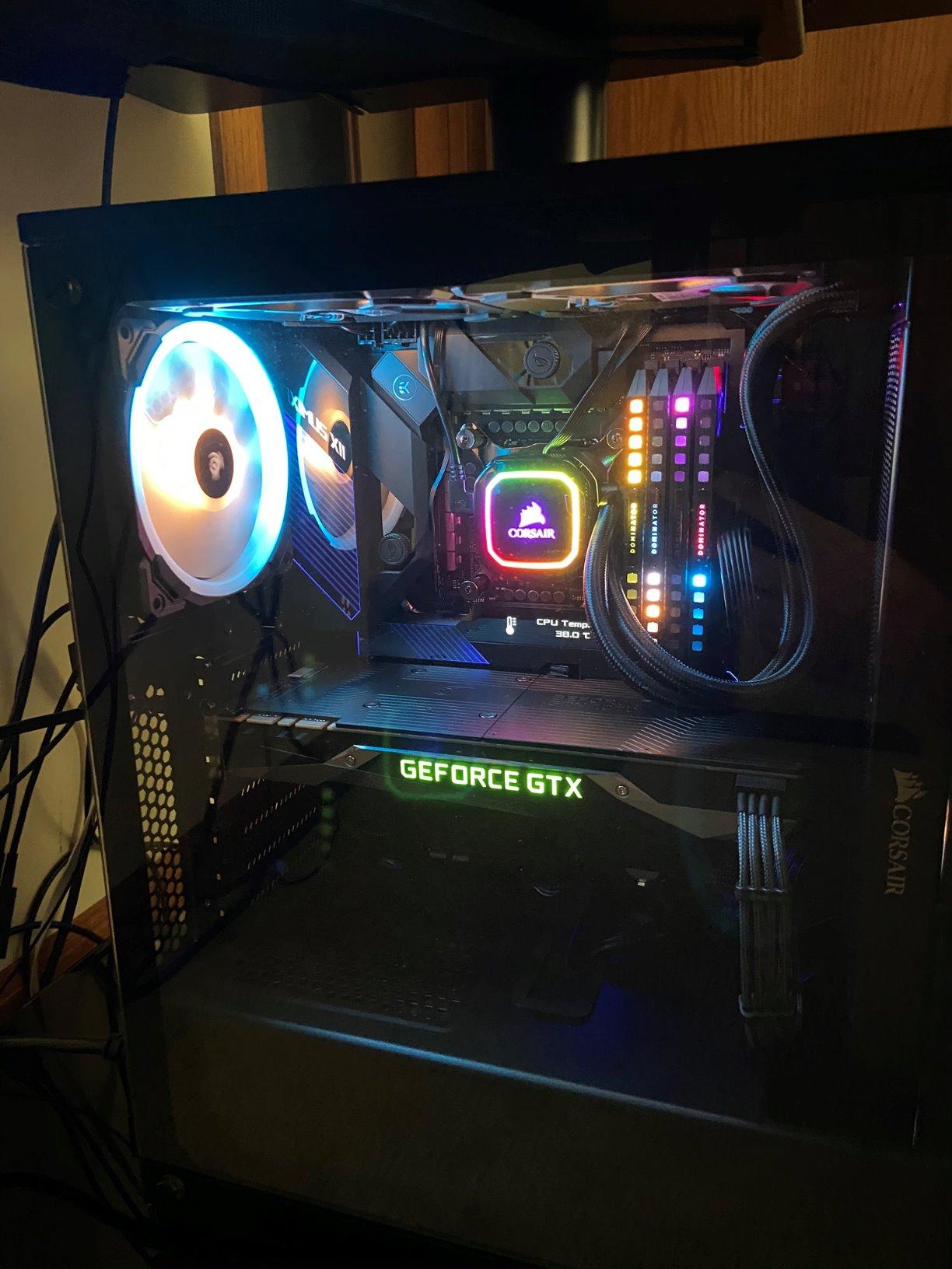 Corsair iCUE 220T RGB Airflow Tempered Glass Mid-Tower Smart ATX Case - High Airflow - Three Included SP120 RGB PRO Fans - Black customer photo 1
