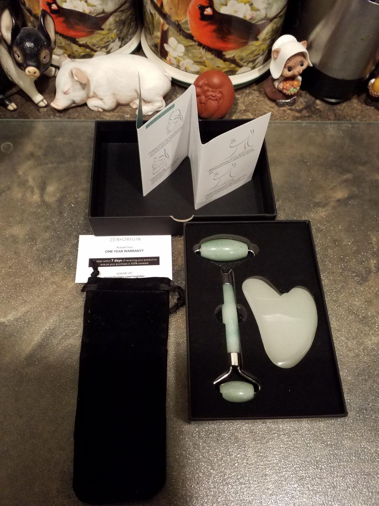 Jade Roller and Gua Sha Set - 100% Natural Jade Stone Face Roller, Dual Sided Massage Roller Stimulates Blood Flow, Relieves Stress, Reduces Signs of Aging, Travel Pouch Included, Gift Box customer photo 1