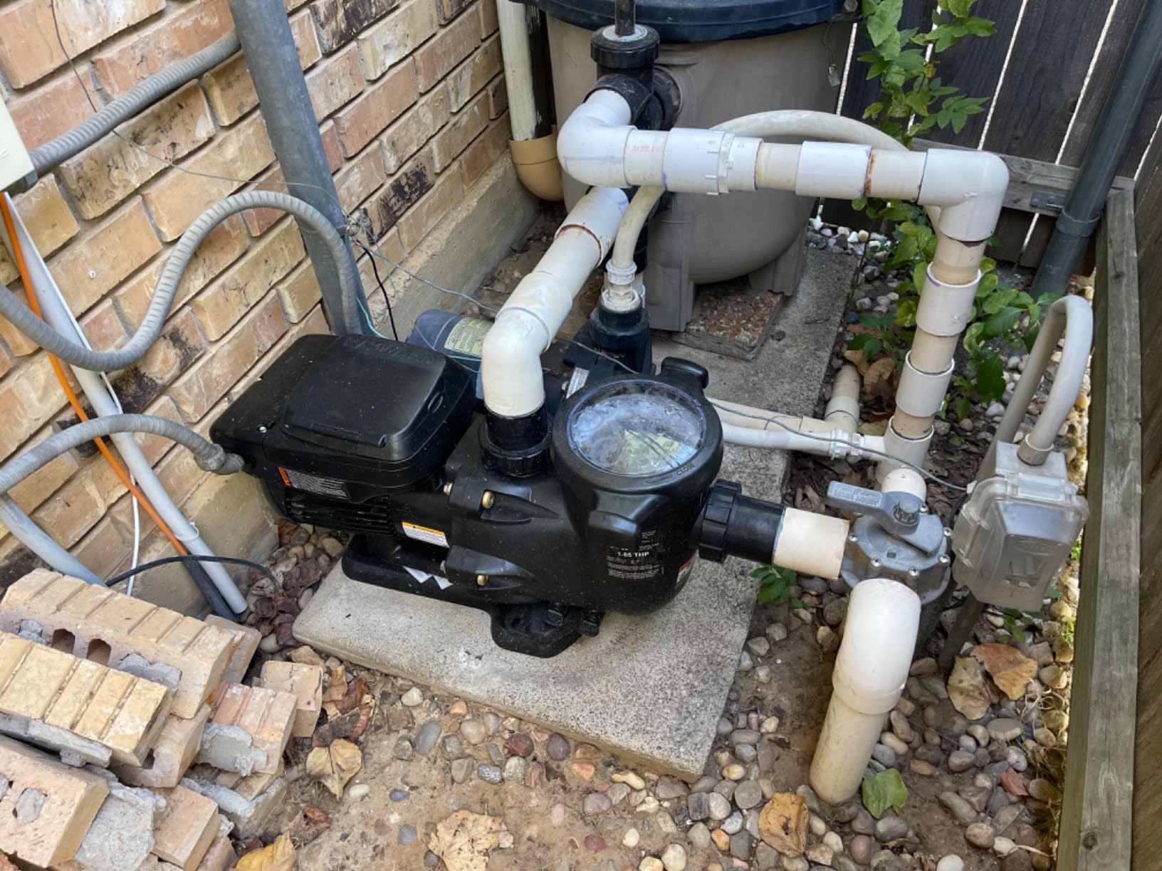 Hayward Pool Pump, 1.85 HP Pool Filter Pump (W3SP3202VSP), Black customer photo 1