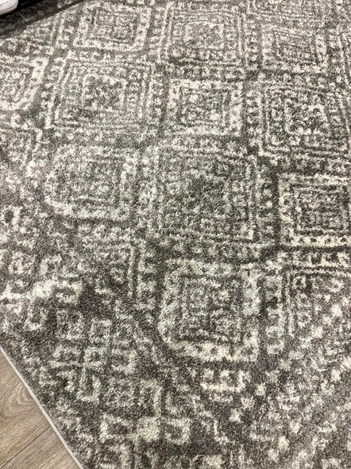 SAFAVIEH Tulum Area Rug 8x10, Textured Large Dark Grey & Ivory TUL264F | 3/8