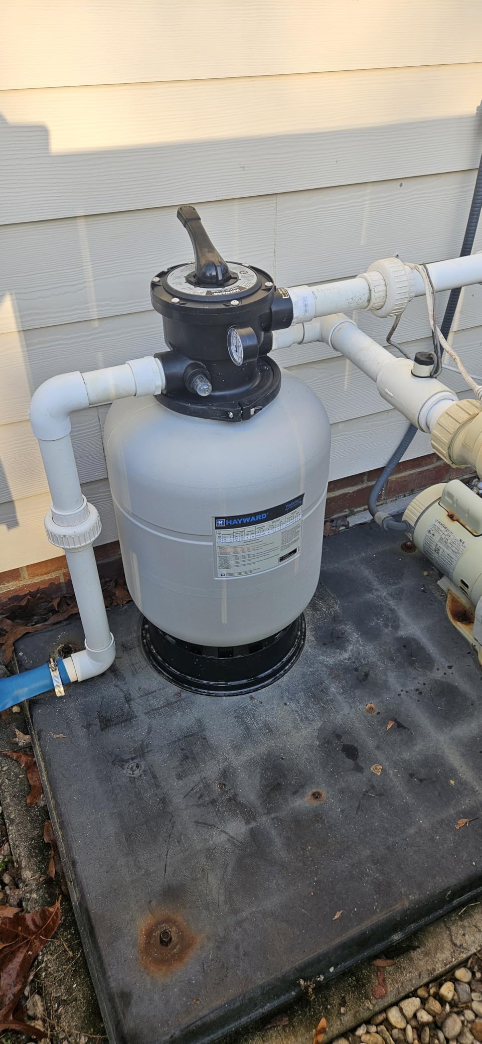Hayward W3S166T ProSeries Sand Filter 16 in., Top-Mount for Above-Ground Pools customer photo 2