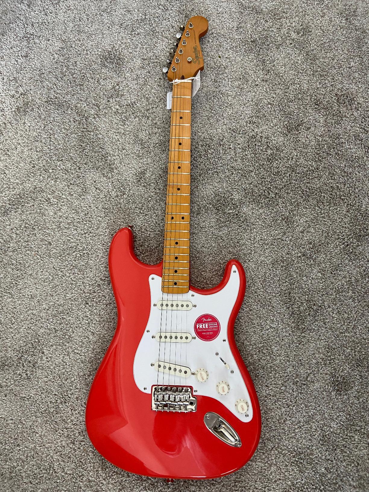 Squier Classic Vibe 60s Stratocaster Electric Guitar, with 2-Year Warranty, Candy Apple Red, Laurel Fingerboard customer photo 1