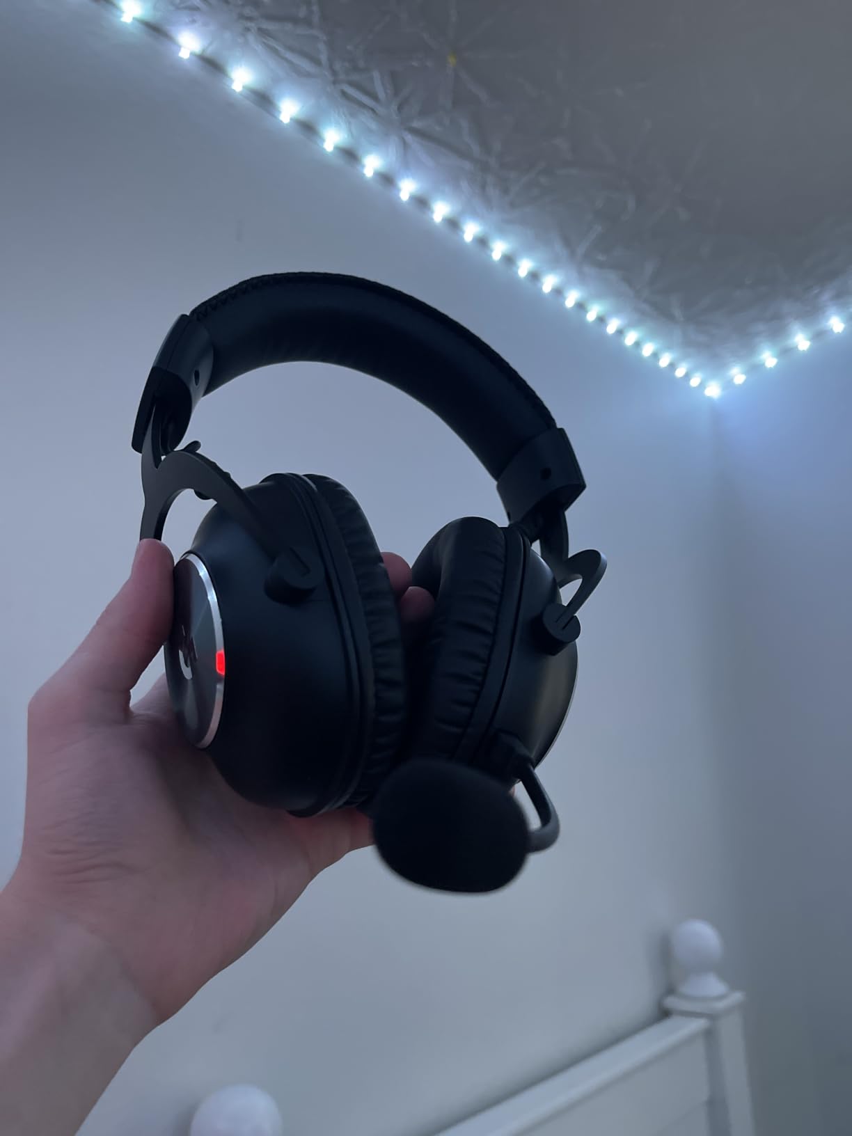 Logitech G PRO X Wireless Lightspeed Gaming Headset - Black | Lightspeed, Blue VO!CE mic filter, 50 mm PRO-G drivers, DTS Headphone:X 2.0 surround sound, 20+ hour battery life customer photo 1
