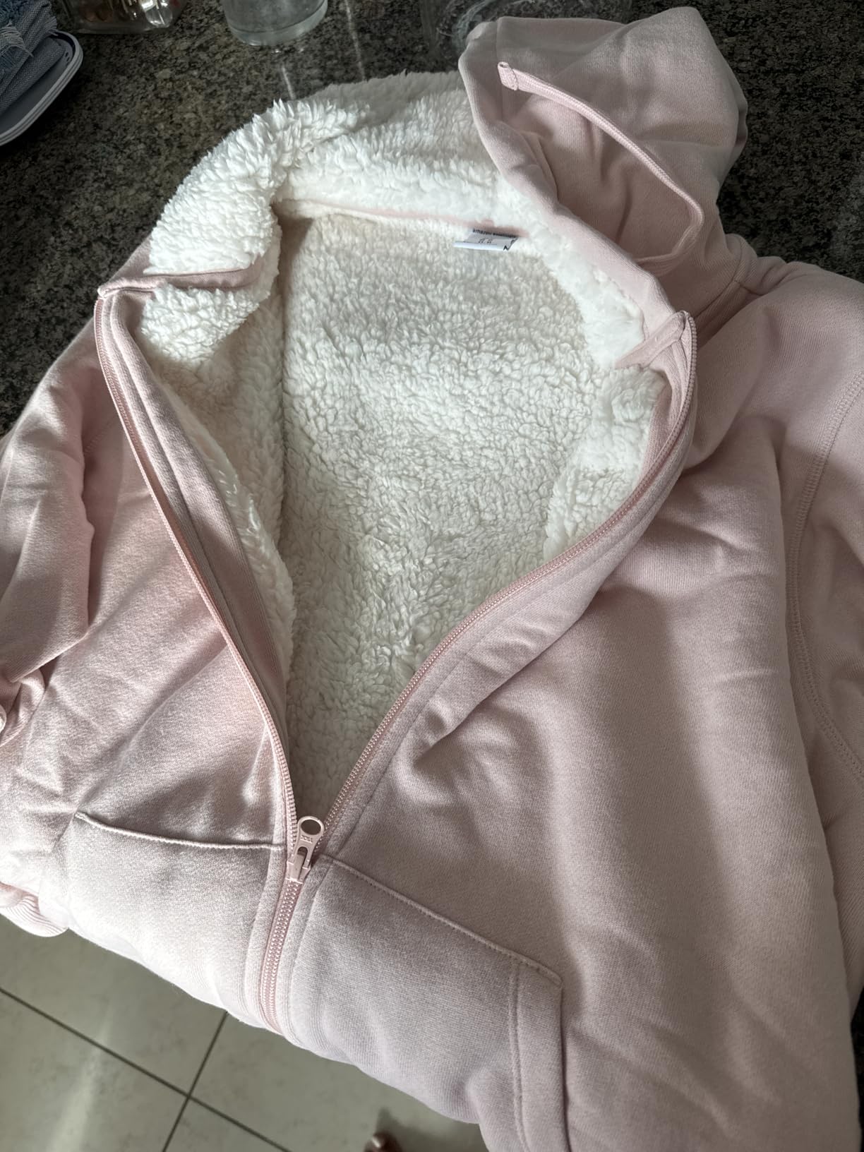 Amazon Essentials Women's Sherpa-Lined Fleece Full-Zip Hooded Jacket with Drawstring (Available in Plus Size) customer photo 1