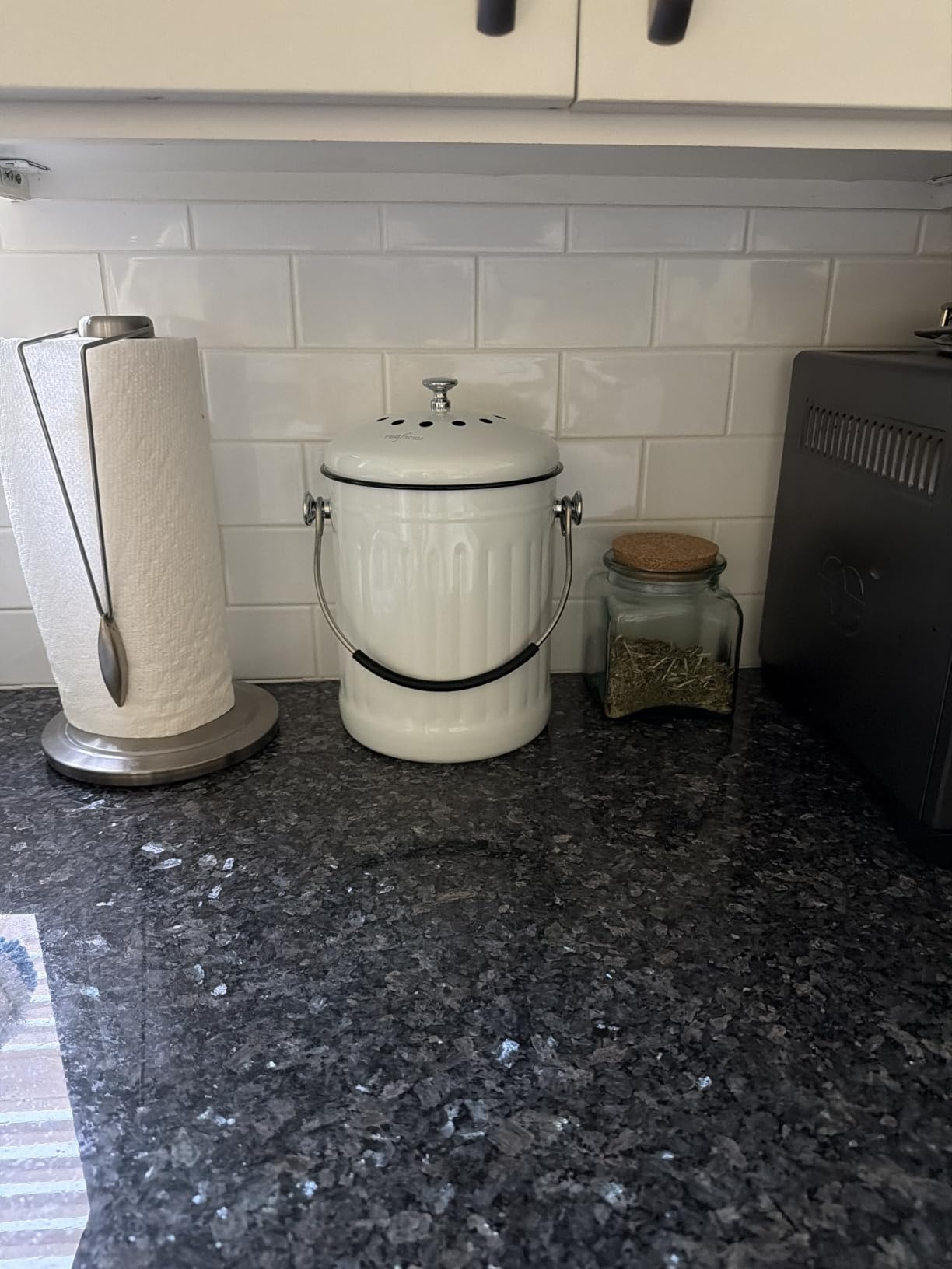 RED FACTOR Premium Compost Bin for Kitchen Countertop - Stainless Steel Food Waste Bucket with Innovative Dual Filter Technology - Includes Spare Filters (Matt Copper, 1.3 Gallon) customer photo 1