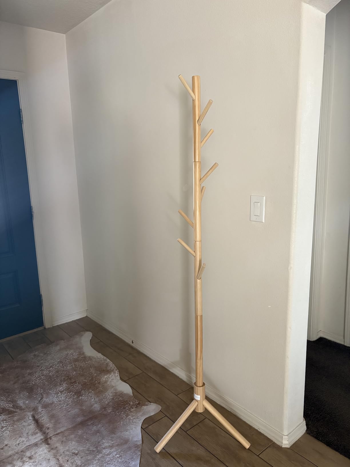Pipishell Solid Wooden Coat Rack Freestanding with 8 Hooks, Brown | 3 Height Options, 100% Pine Wood, Tool-Free Assembly, Large Triangular Base, Smooth Rods & Hooks Prevent Clothing Snags customer photo 1