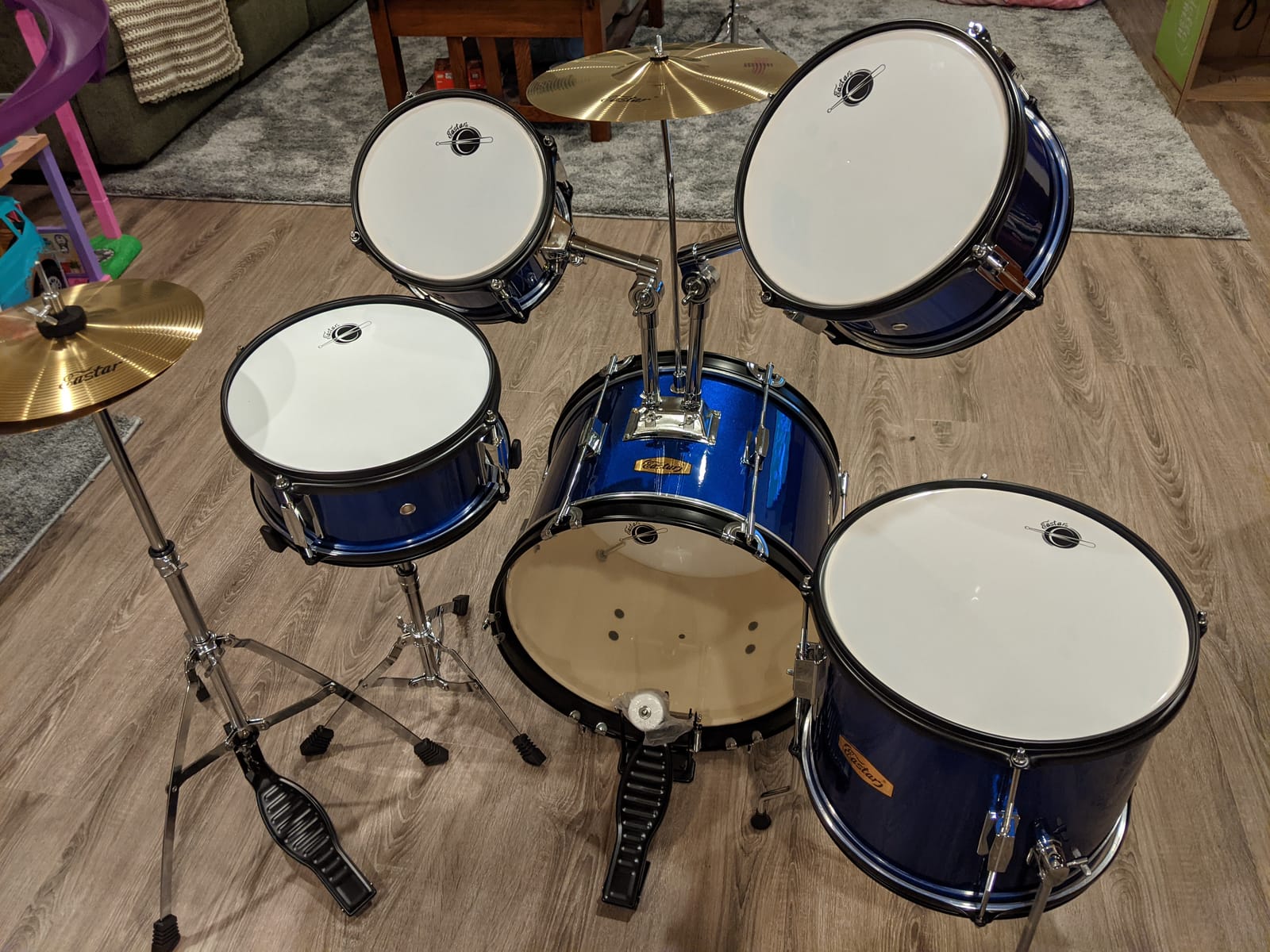 Eastar Drum Set for Kids - 16 inch 5-Piece Drum Kit for Beginners with Adjustable Throne and Cymbal, Pedal & Drumsticks, Metallic Blue (EDS-350MBE) customer photo 1