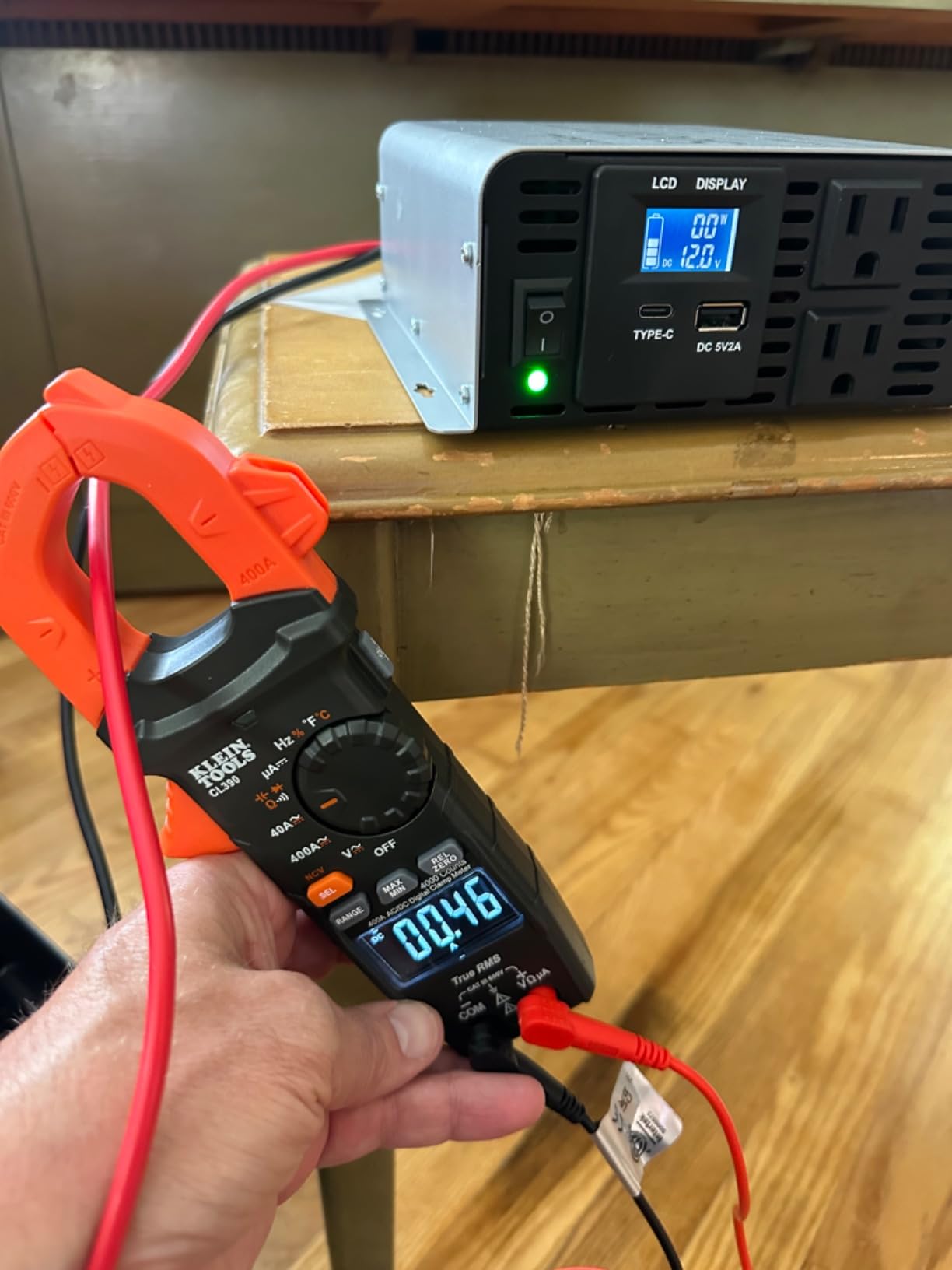 Klein Tools CL390 AC/DC Digital Clamp Meter, Auto-Ranging, 400 Amp, NCVT Tester, Hi-Viz LCD Display, TRMS, Continuity Resistance, Temperature and More customer photo 1