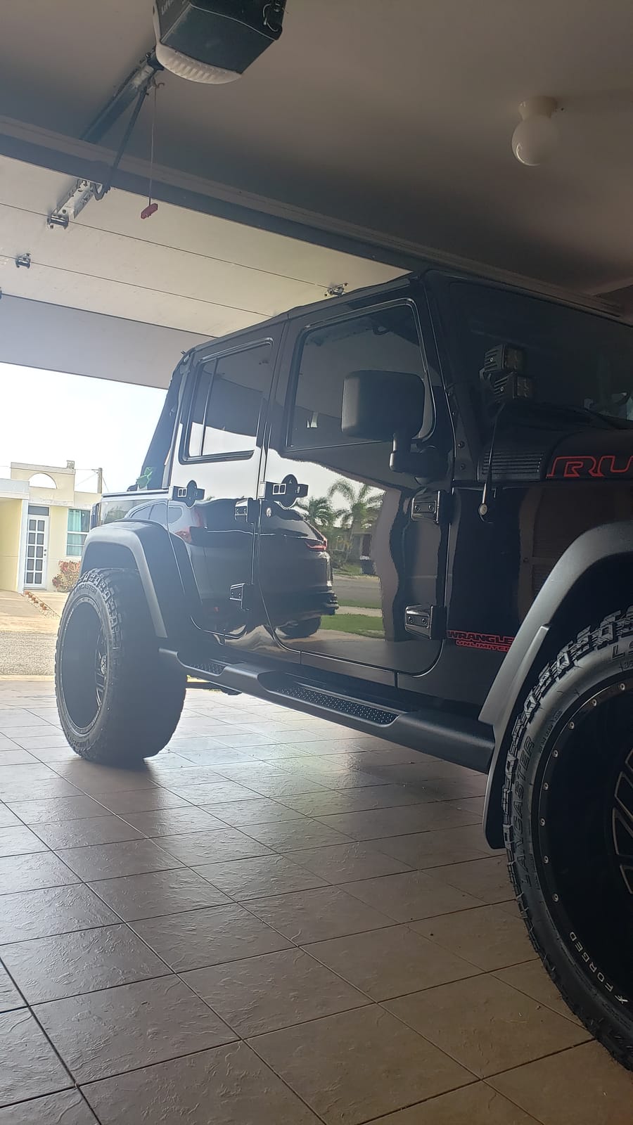 Vonixx Blend Ceramic & Carnauba Paste Wax - Black Edition | Deep Shine for Dark Paints | Ultimate Automotive Care Solution | Lasts up to 7 Months | Water Repellent | 3.4 oz (100 mL) customer photo 1