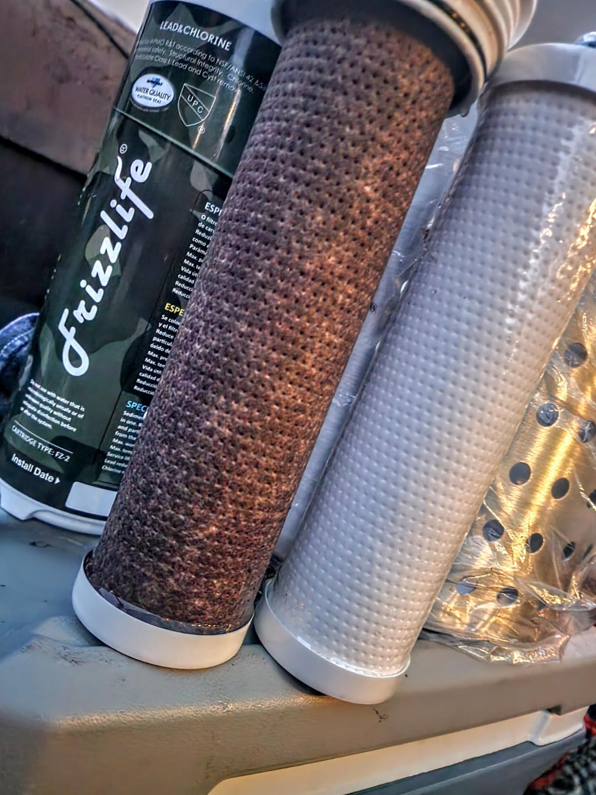 FRIZZLIFE RV Water Filter-NSF/ANSI 53&42 Certified Inline Hose Filter for RV-0.5 Micron High Water Pressure, Reduce Chlorine, Lead, Heavy Metals, Odors - for Marine, Camper, Garden, MV99 customer photo 1