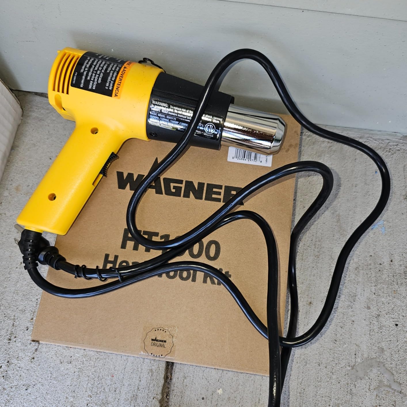 Wagner Spraytech HT1000 Kit Dual-Temperature Heat Gun with 3 Nozzles | Two heat settings and three nozzles support paint softening, shrink wrap, plastic bending and bolt removal. customer photo 1