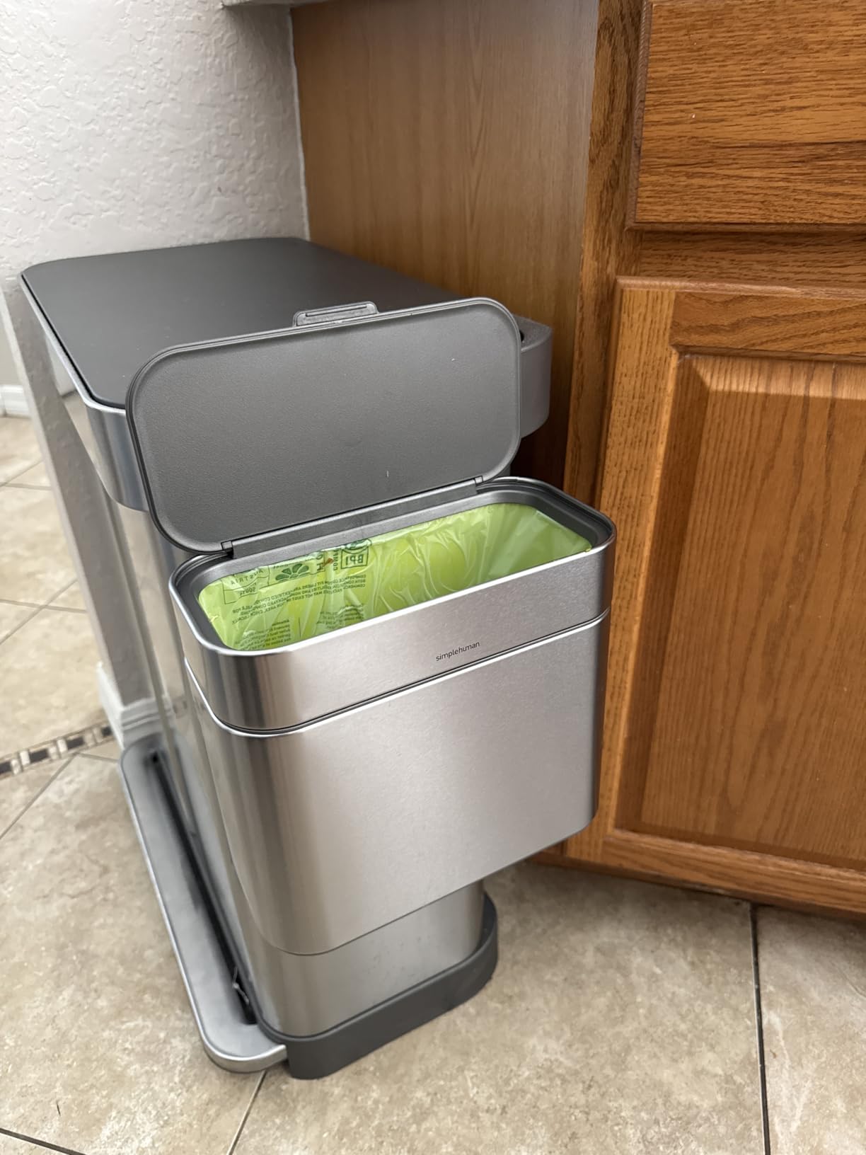 simplehuman Compost Caddy, Detachable and Countertop Bin, 4 Liter / 1.06 Gallon, Brushed Stainless Steel customer photo 1