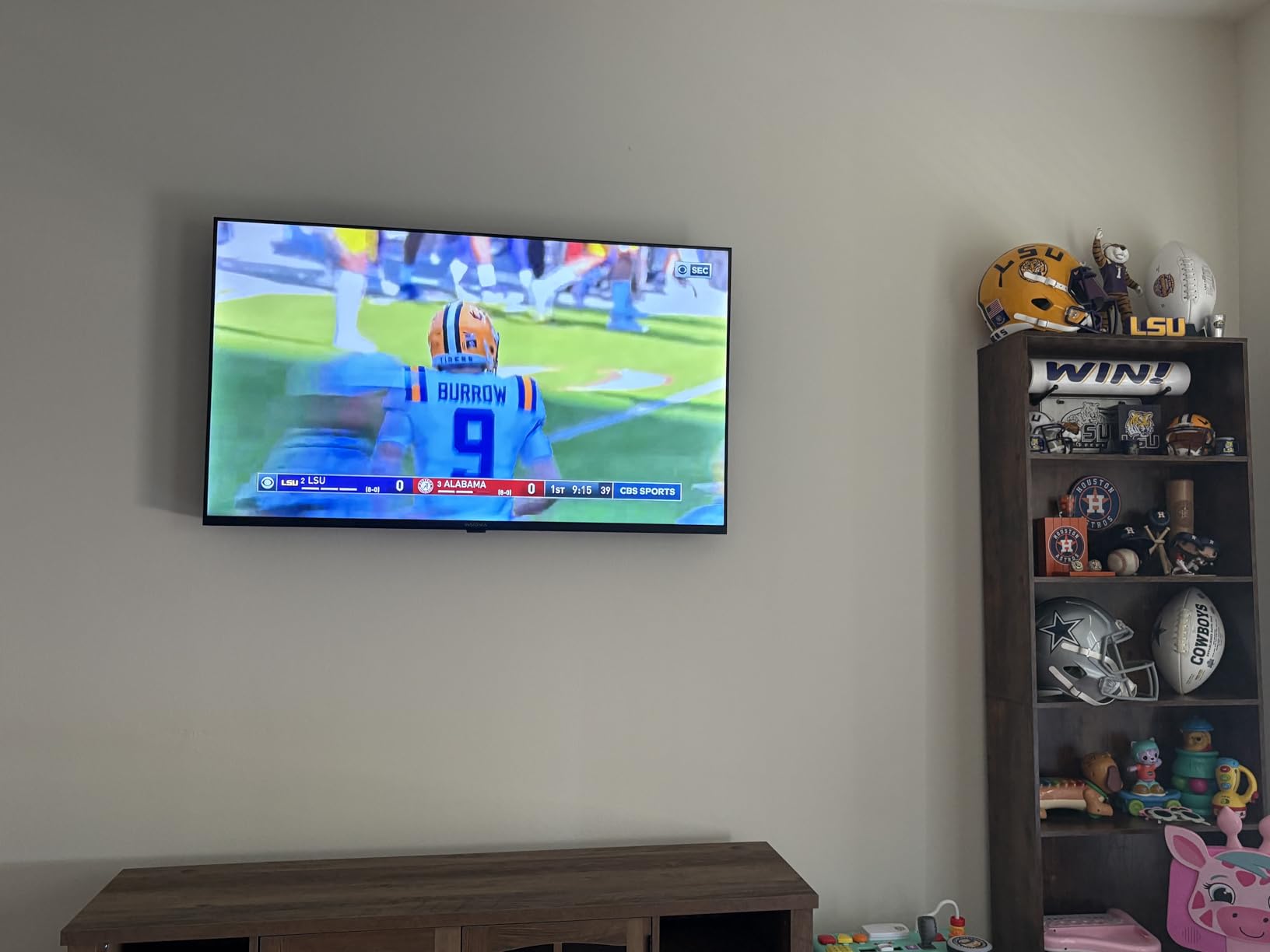 HOME VISION Heavy Duty Tilt TV Wall Mount for 32-86 Inch Flat/Curved Screen | Max VESA 600x400mm, Holds up to 165 lbs, Fits 8-24