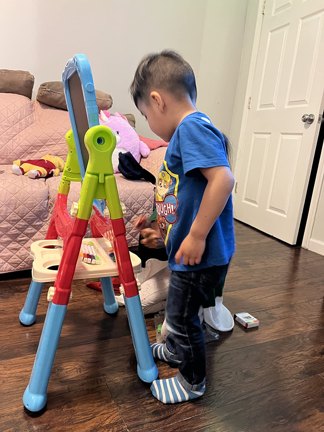 Mojitodon Easel for Kids, Rotatable Double Sided Adjustable Standing Art Easel with Painting Accessories for Toddlers Boys and Girls-Blue customer photo 2