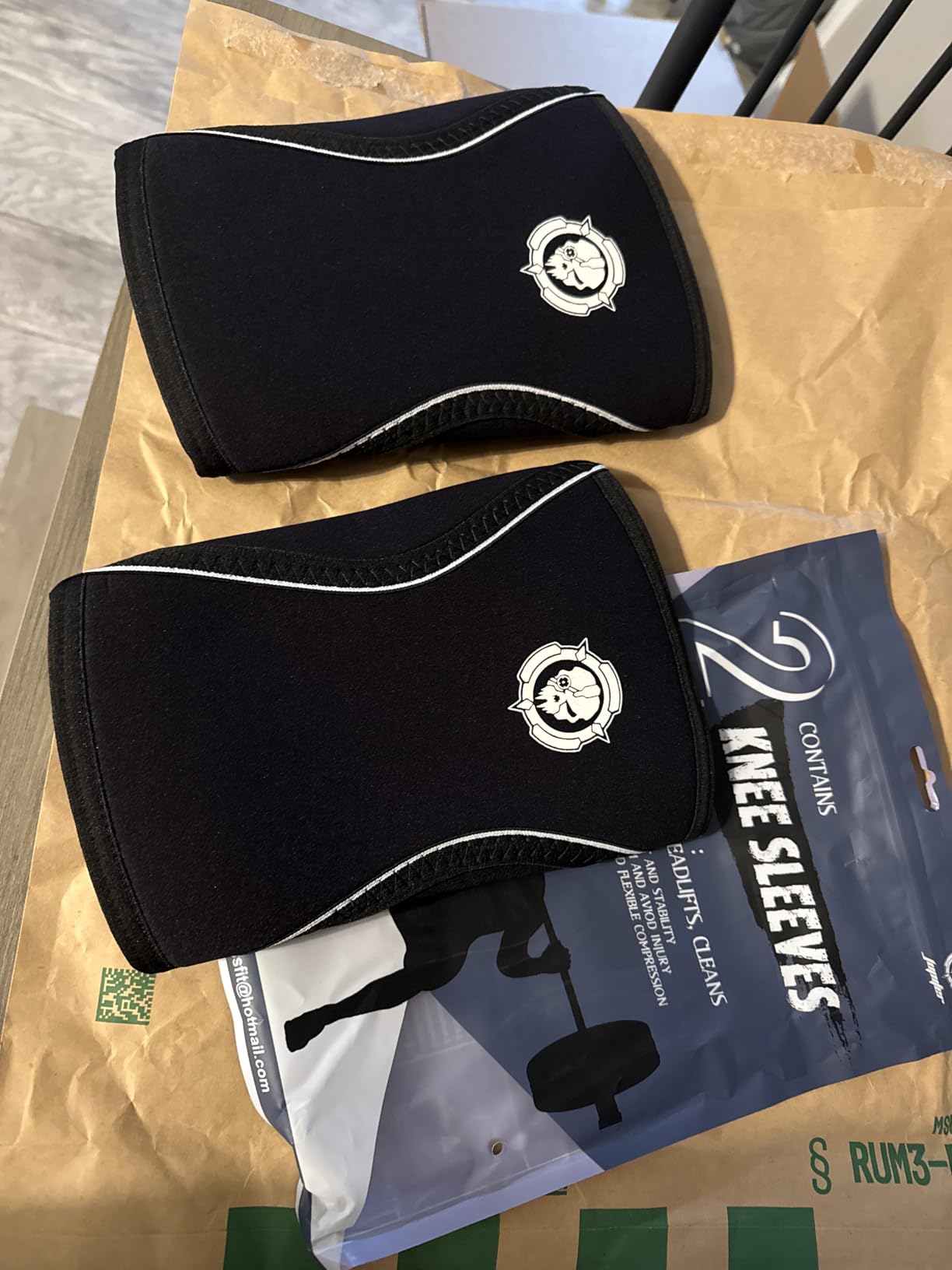 Jupiter Knee Sleeves (1 Pair), 7mm Compression Knee Braces for Squats,Weightlifting,Powerlifting,Cross Training for Men & Women (Large) customer photo 2