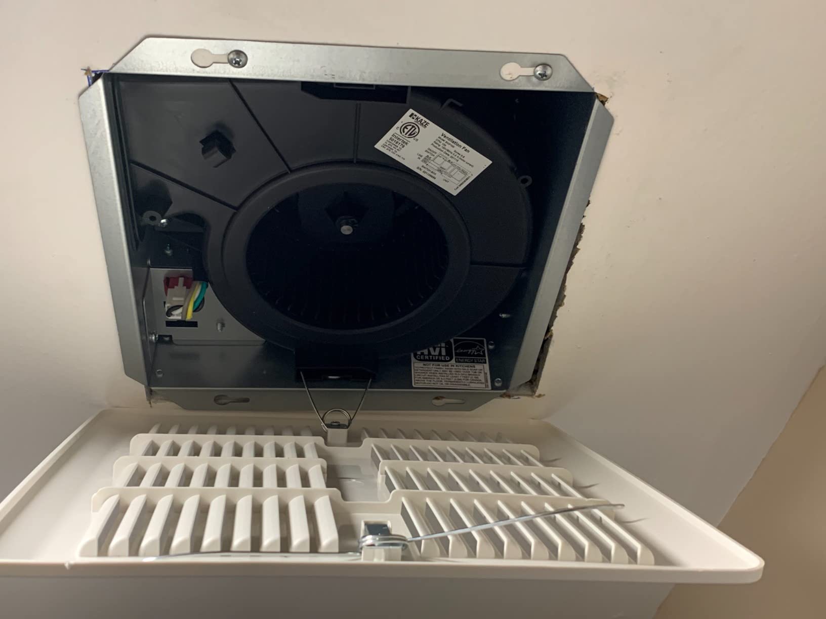 KAZE APPLIANCE SNP100 | 100 CFM | 0.8 Sone | Energy Star Certified | No Attic Access Required | Bathroom Ventilation Exhaust Extractor Fan customer photo 1