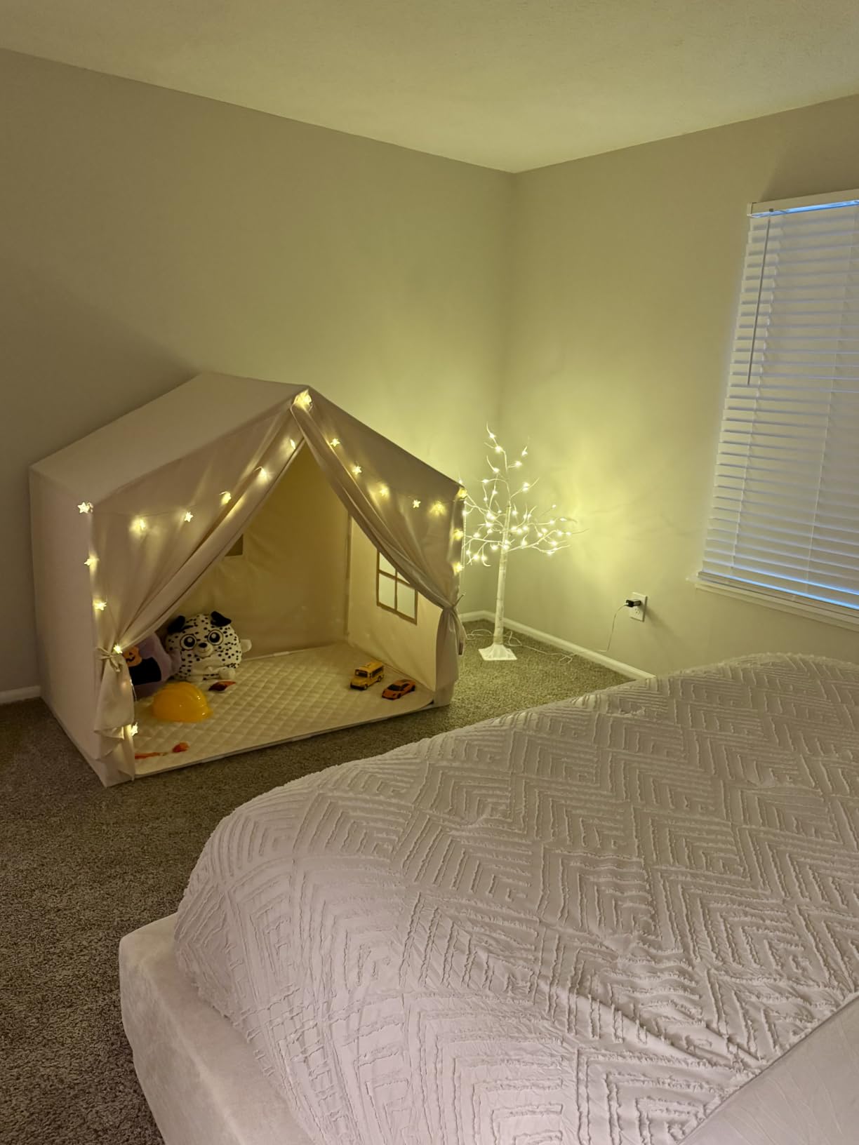 Kids Tent Indoor Playhouse, Kids Play Tent Kid Playhouse Toys Toddler Tent | Razee Large Play House with Pennant Banners, Kid Toys for Boy Girl Birthday House Gift - Neutral Colors, 49.5*35.5*49.5