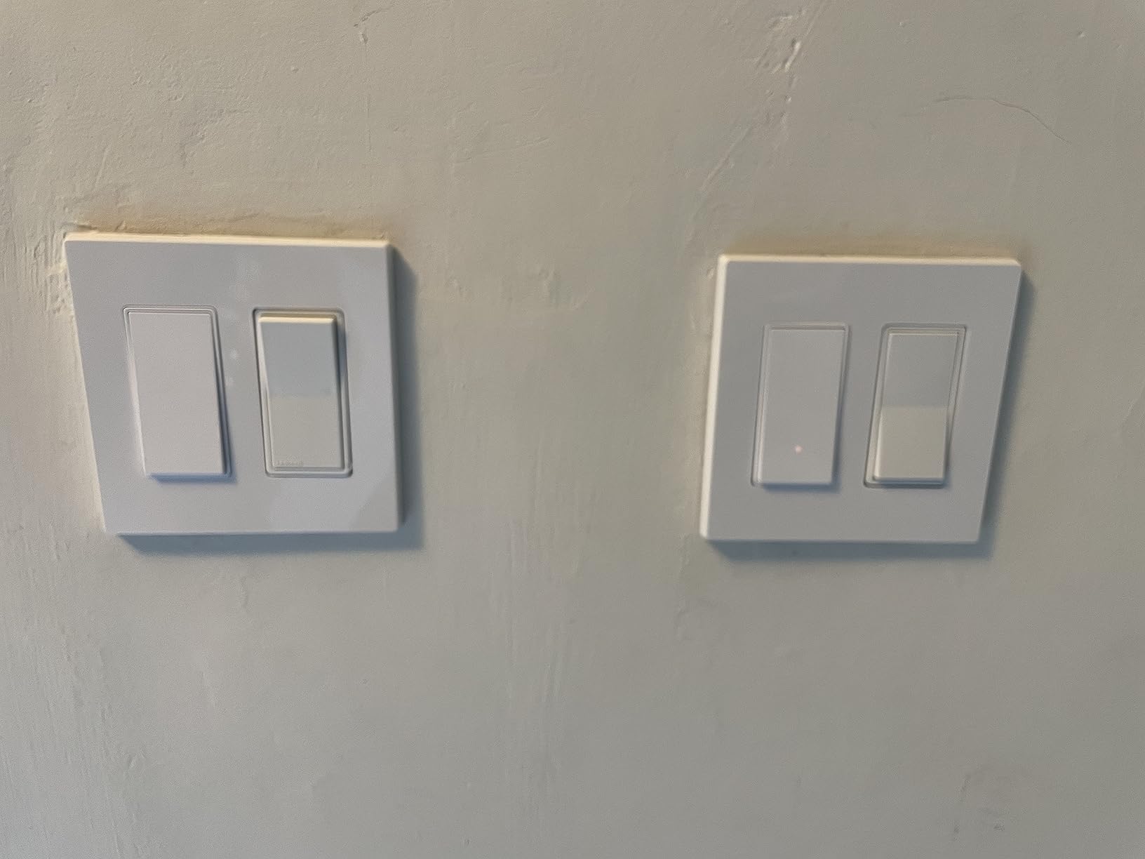 Amazon Basics Smart Light Switch, Single Pole, Works with Alexa Only, Voice Control, Schedule, 2.4 GHz Wi-Fi, No Hub Required, Easy to Install, White customer photo 2