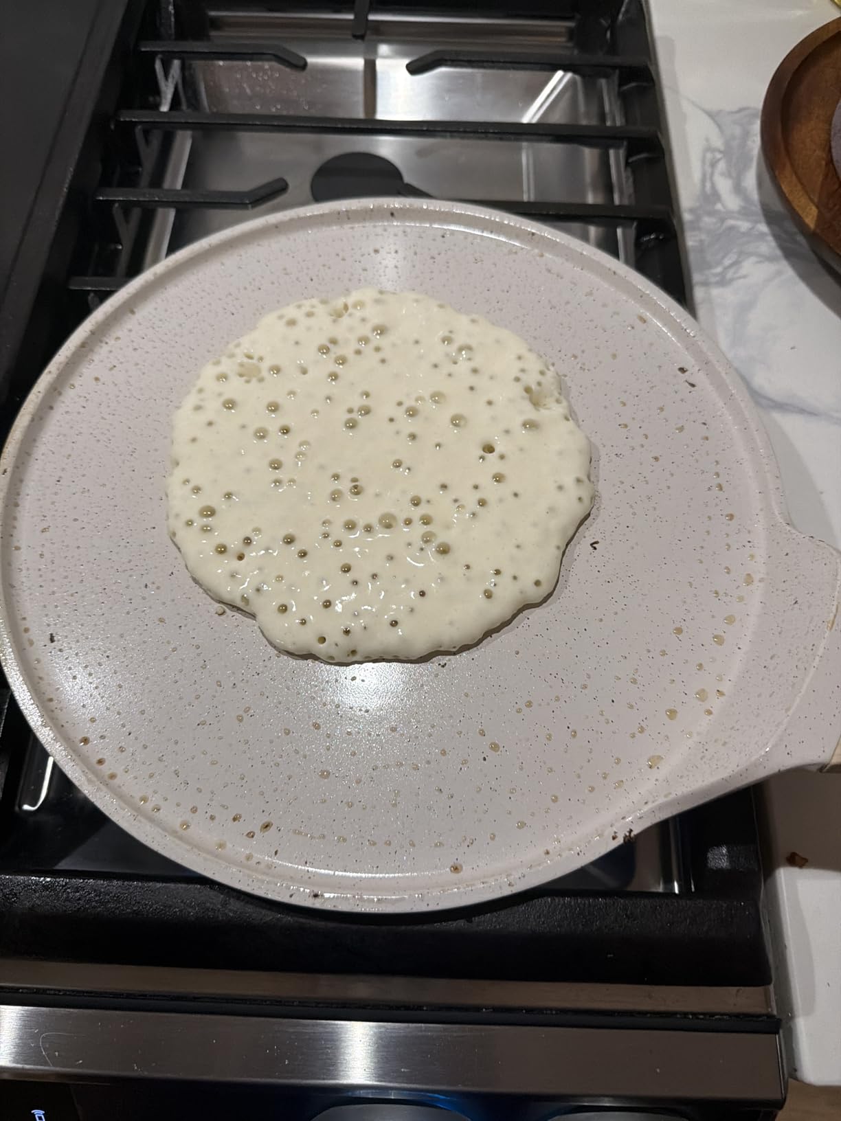 ESLITE LIFE 9.5 Inch Crepe Pan with Spreader, Nonstick Granite Coating Dosa Pan, Roti Tawa Comal Para Tortillas Pancake Griddle Pan, Induction Compatible, PTFE & PFOA Free, Black customer photo 2