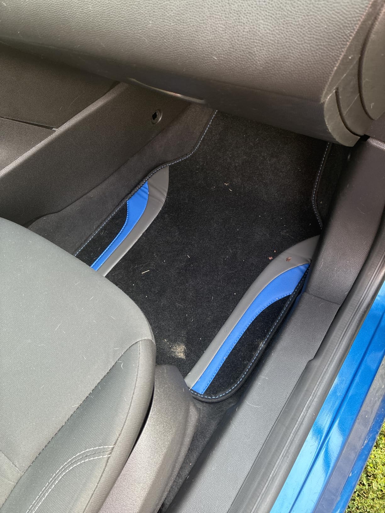 CAR PASS Leather Waterproof Sporty Car Floor Mats Carpet,Universal Automotive Floor Mat Fit for Sedans, Cars, Mid Trucks, Vans, SUV, Set of 4 (Black and Gray) customer photo 2