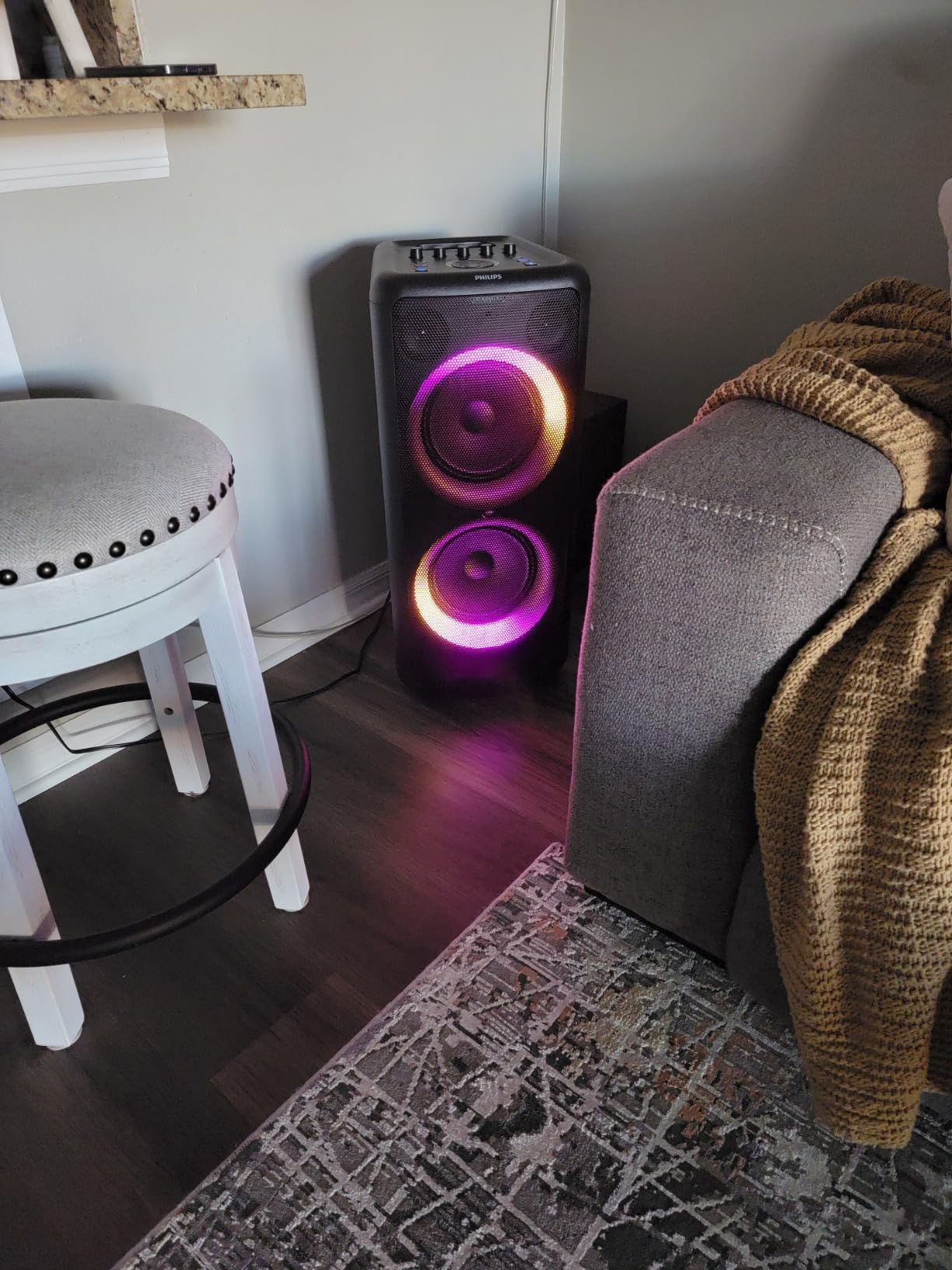 Philips X5206 Bluetooth Party Speaker - 14 Hours Play Time, Deep Bass, Party Lights, Karaoke Effects, Mic & Guitar Input, 80W Max Power, Black customer photo 2