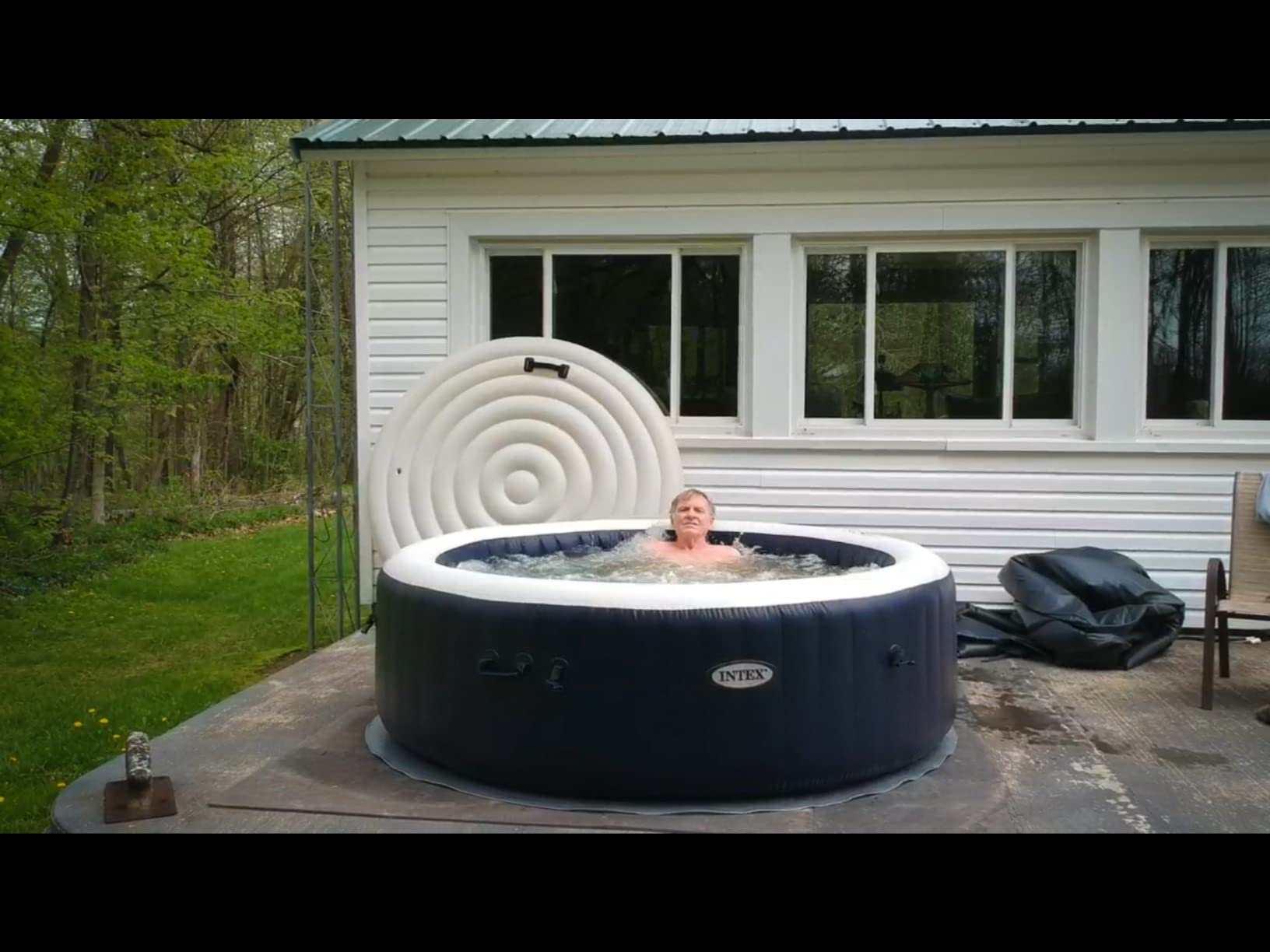 INTEX PureSpa Plus 6 Person Round Inflatable Hot Tub, Bubble Massage Spa Set with Energy Efficient Cover, 2 Headrests, & LED Light, 85 in x 28 in customer photo 2