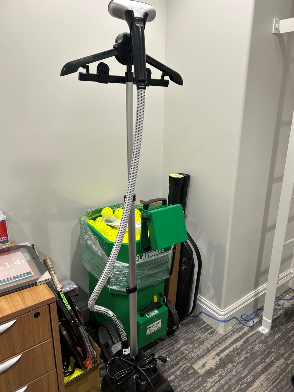 SALAV Heavy Duty Commercial Full-Size Garment Steamer with Foot Pedals and Extra Large 3L (101.5 oz) Water Tank, 1800 watts, 90+min of Continuous Steam (White) customer photo 2