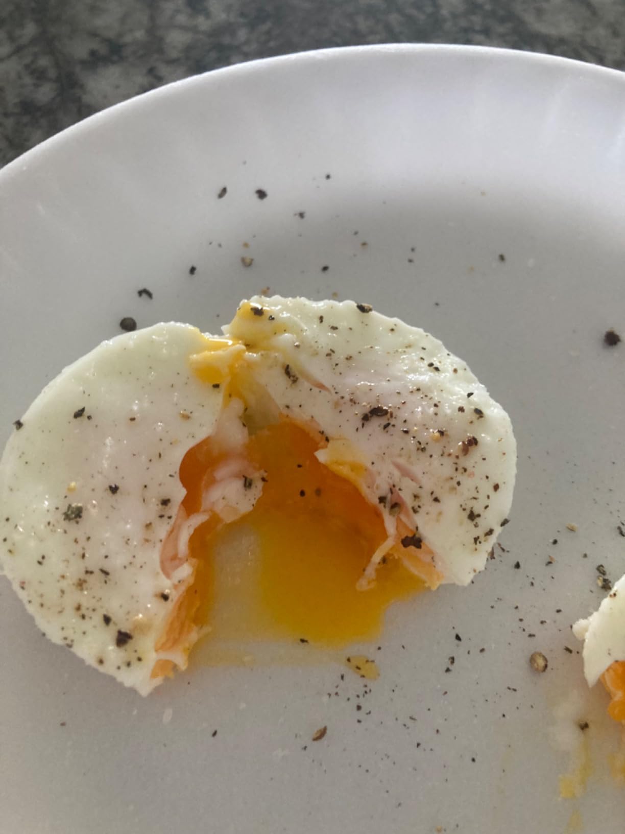 Hamilton Beach 6-in-1 Electric Egg Cooker for Hard Boiled Eggs, Sous Vide Style Egg Bite Maker and Poacher, 5.25