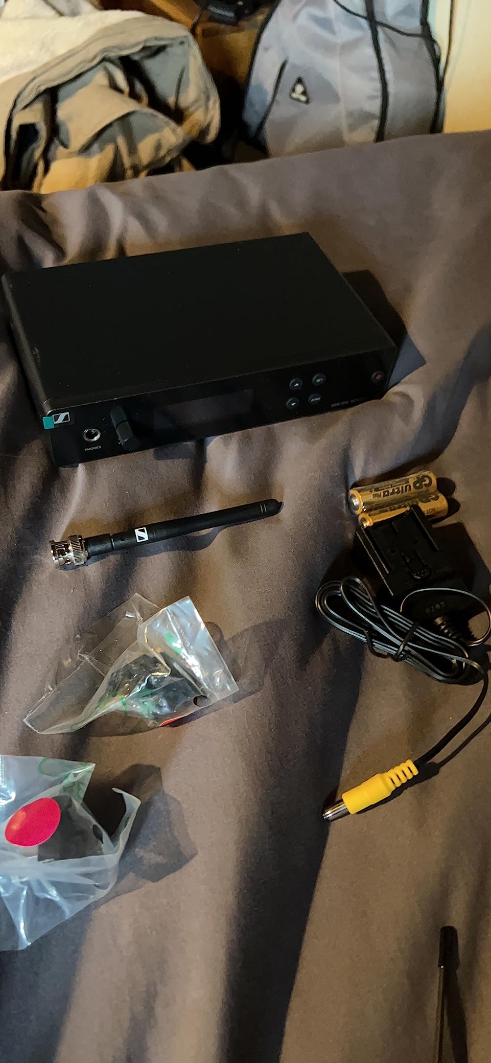 Sennheiser XSW-IEM Wireless In-Ear Monitor System A Band, Black customer photo 2