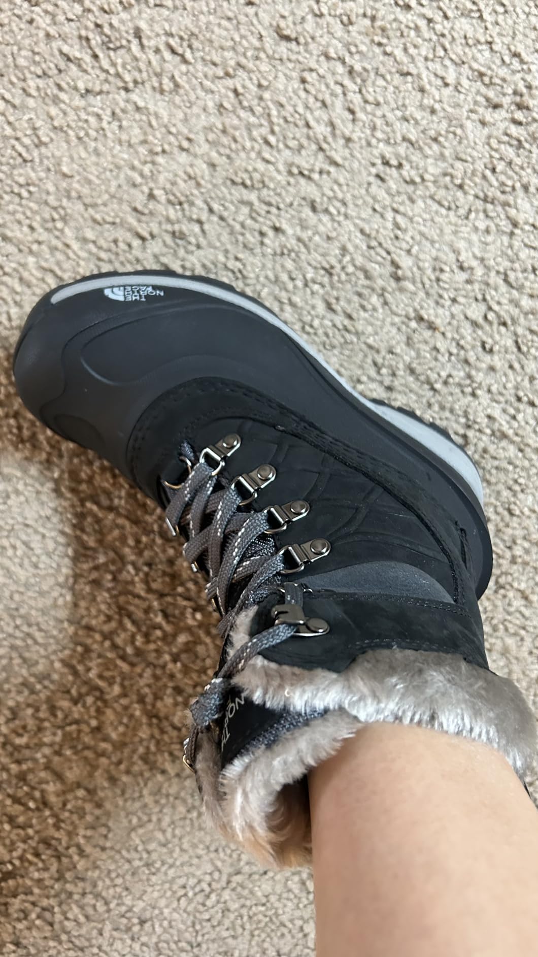 THE NORTH FACE Women's Chilkat V 400 Waterproof Snow Boot | 400g of Premium Insulation customer photo 1