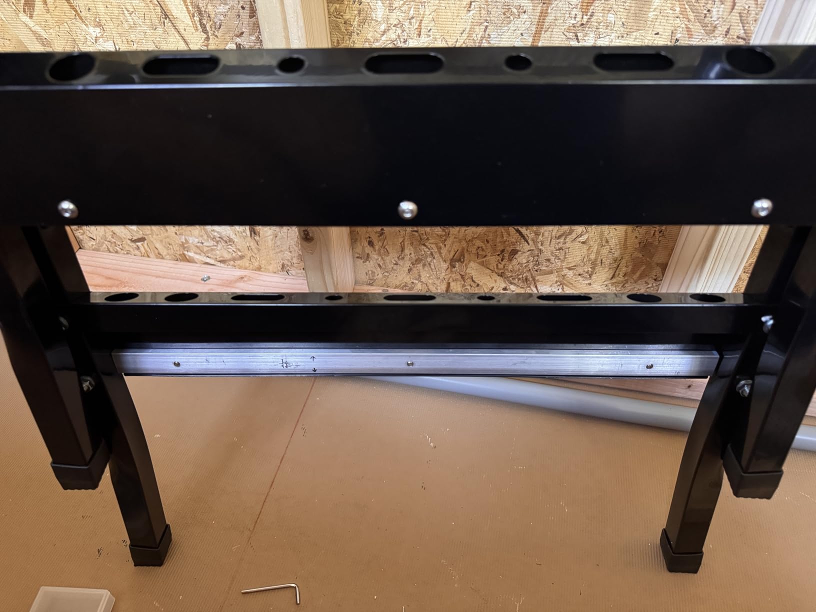POWERTEC Portable Small Workbench with Vise, Imprinted Ruler and Protractor Scale, Folding Sawhorse/Worktable and 4 Bench Dogs for Woodworking Projects (MT4006V) customer photo 1