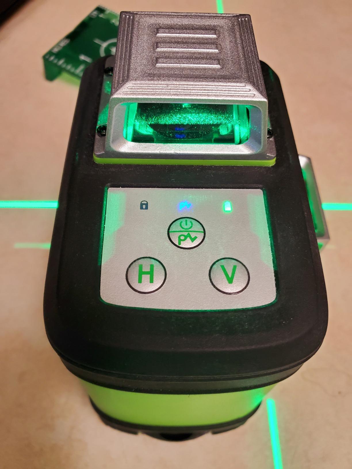 Huepar Laser Level 360 Self Leveling, Rechargeable Green Laser 3x360° Cross Line Lazer Leveler 3D Level Laser Tool for Construction and Picture Hanging, Strong Magnetic Bracket&Hard Carry Case -HM03CG customer photo 2